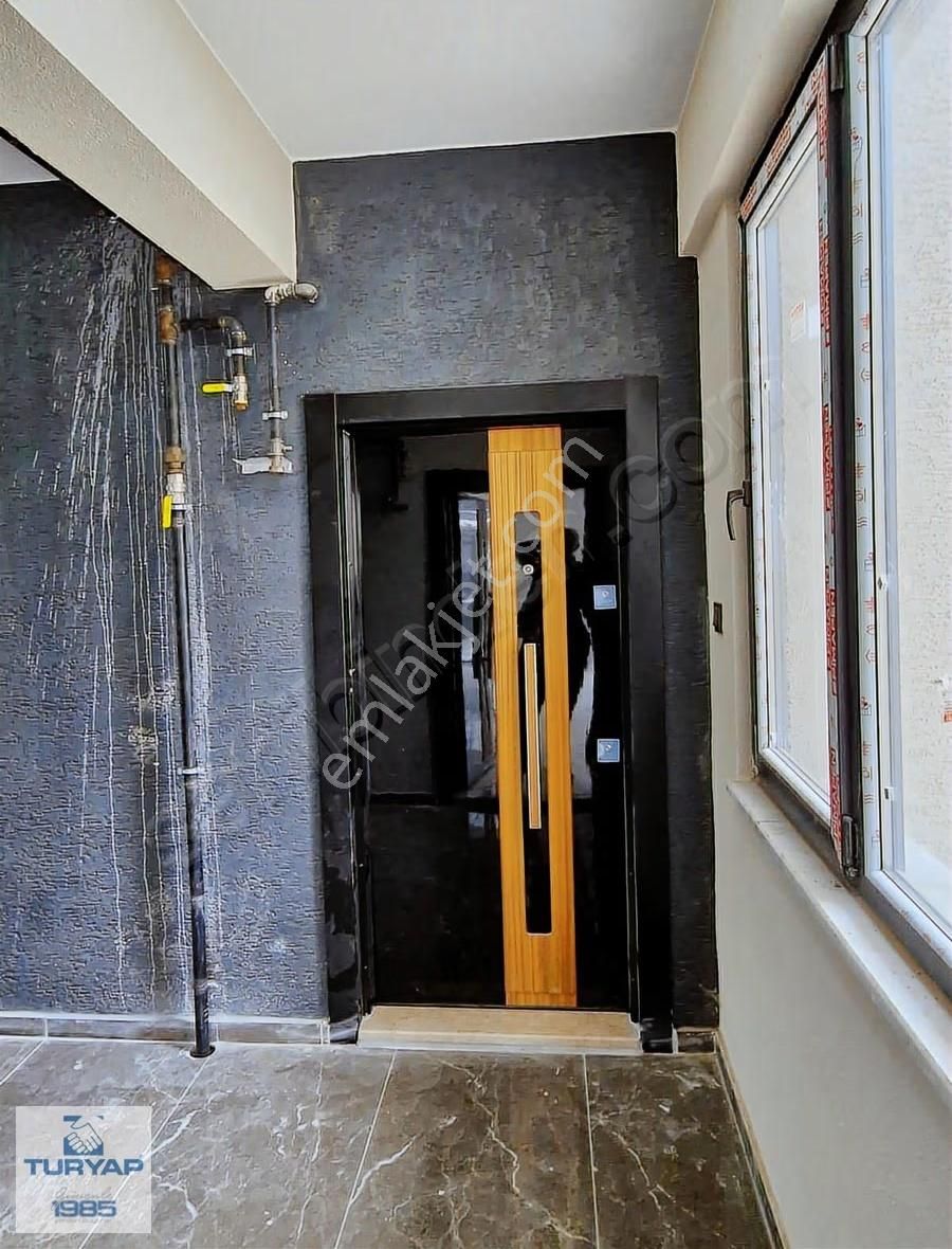 Kadıköy Site İçerisinde Satılık 1+1 Ara Kat Daire - Görsel 18