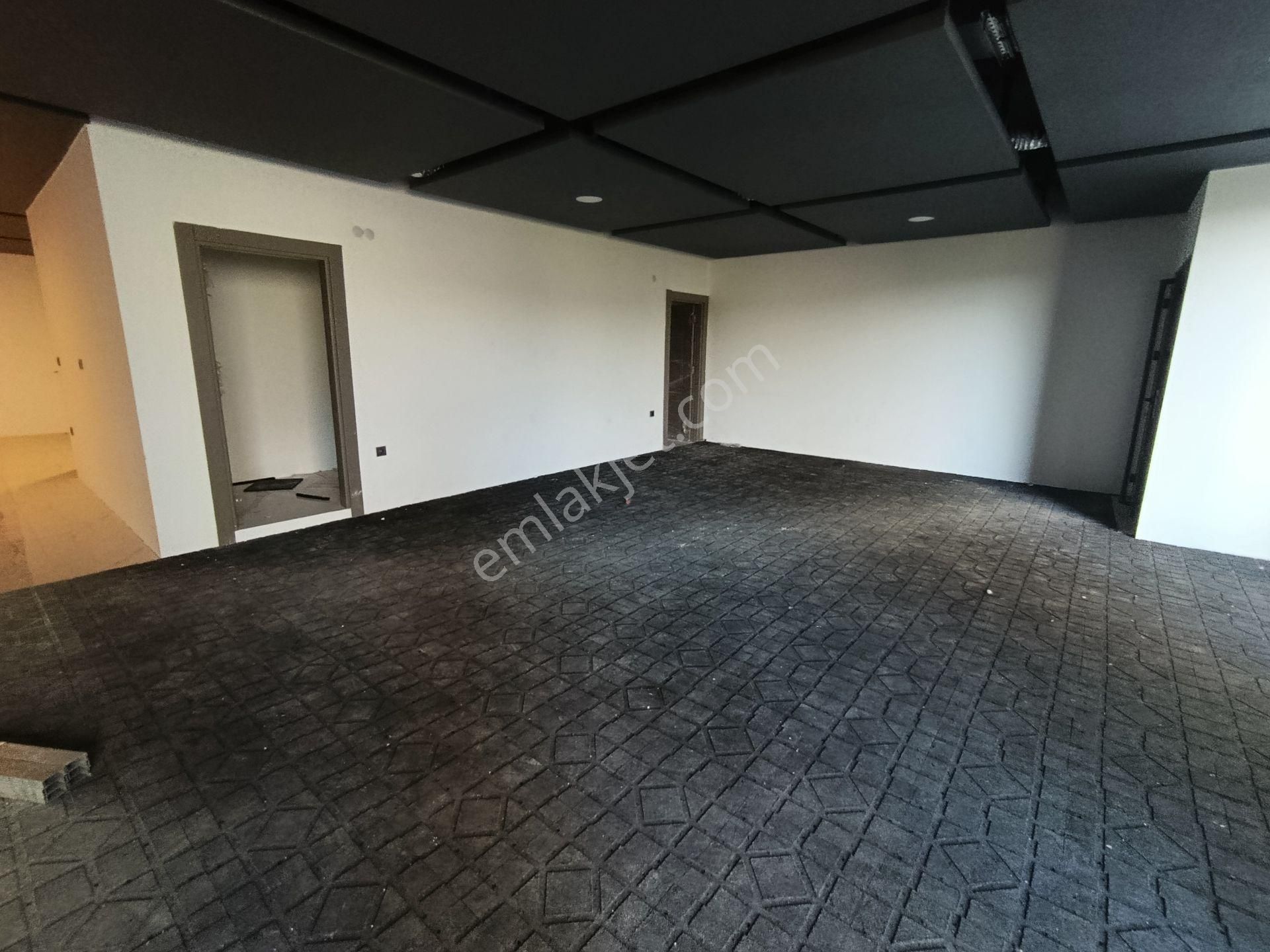 Kuşadası Merkezi Konumda Doğalgazlı Özel Bahçeli Hamam Saunalı Lux Ve Konforun Zirvesi - Görsel 33