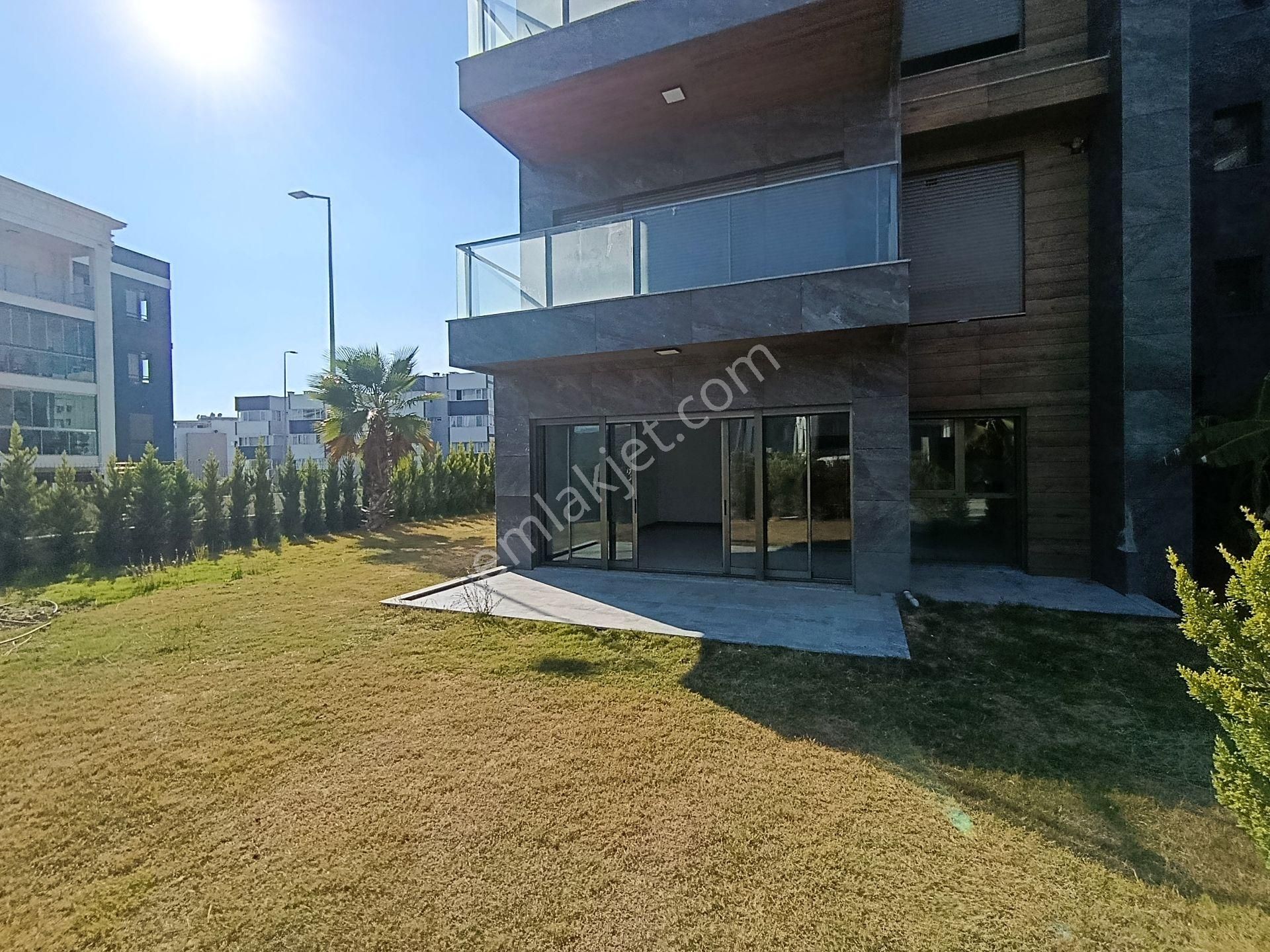 Kuşadası Merkezi Konumda Doğalgazlı Özel Bahçeli Hamam Saunalı Lux Ve Konforun Zirvesi - Görsel 27