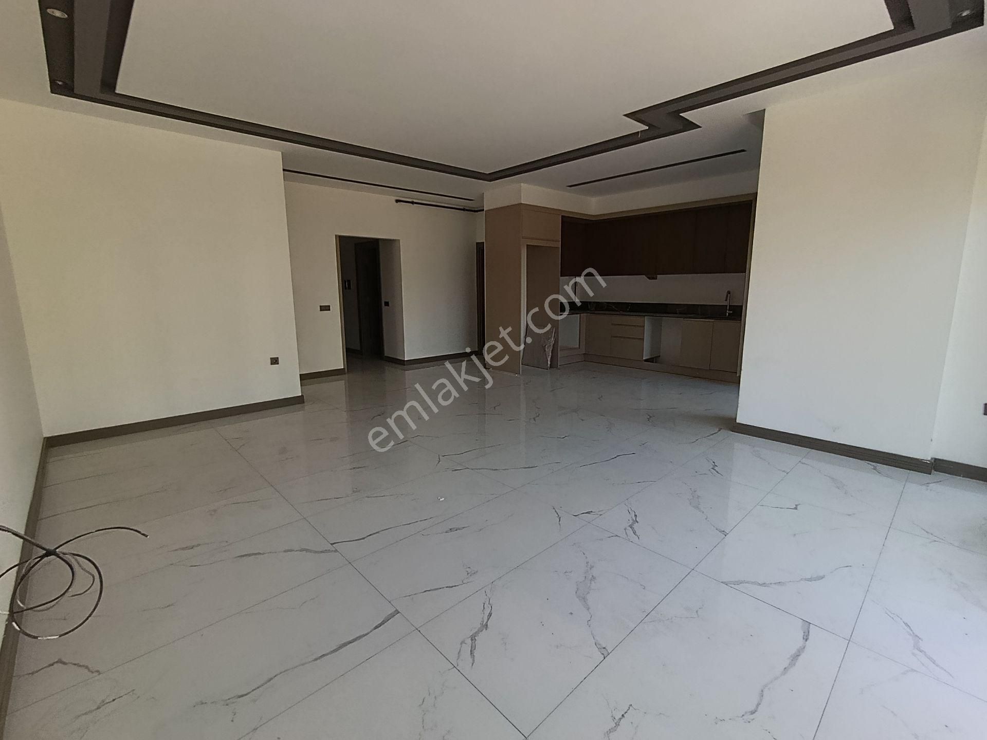 Kuşadası Merkezi Konumda Doğalgazlı Özel Bahçeli Hamam Saunalı Lux Ve Konforun Zirvesi - Görsel 4