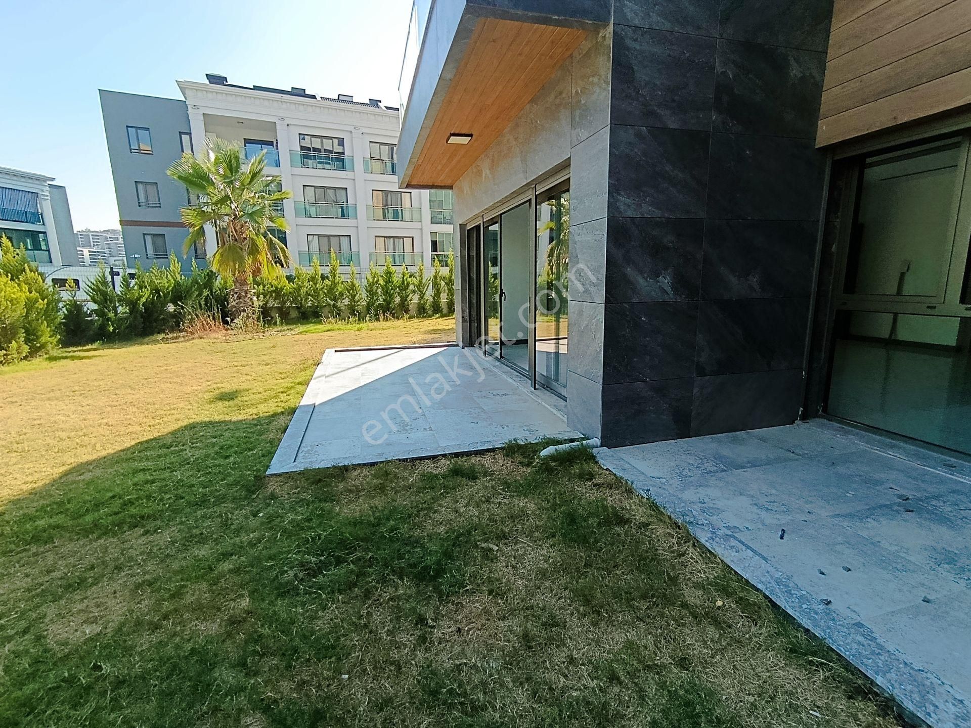 Kuşadası Merkezi Konumda Doğalgazlı Özel Bahçeli Hamam Saunalı Lux Ve Konforun Zirvesi - Görsel 25