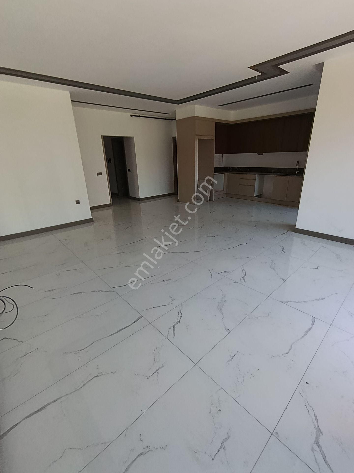 Kuşadası Merkezi Konumda Doğalgazlı Özel Bahçeli Hamam Saunalı Lux Ve Konforun Zirvesi - Görsel 5