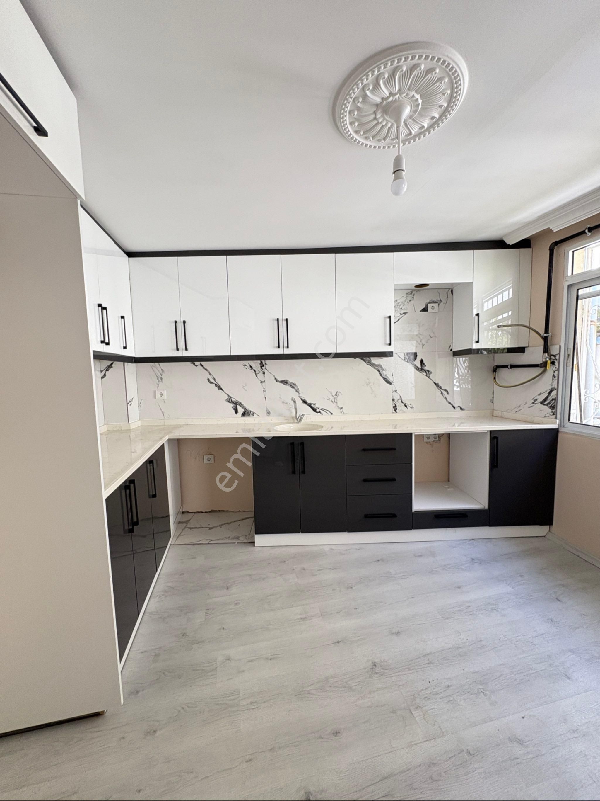 İzmir Bayar’dan İnönü Mah. Fırsat Yatırımlık 3+1 Daire - Görsel 2