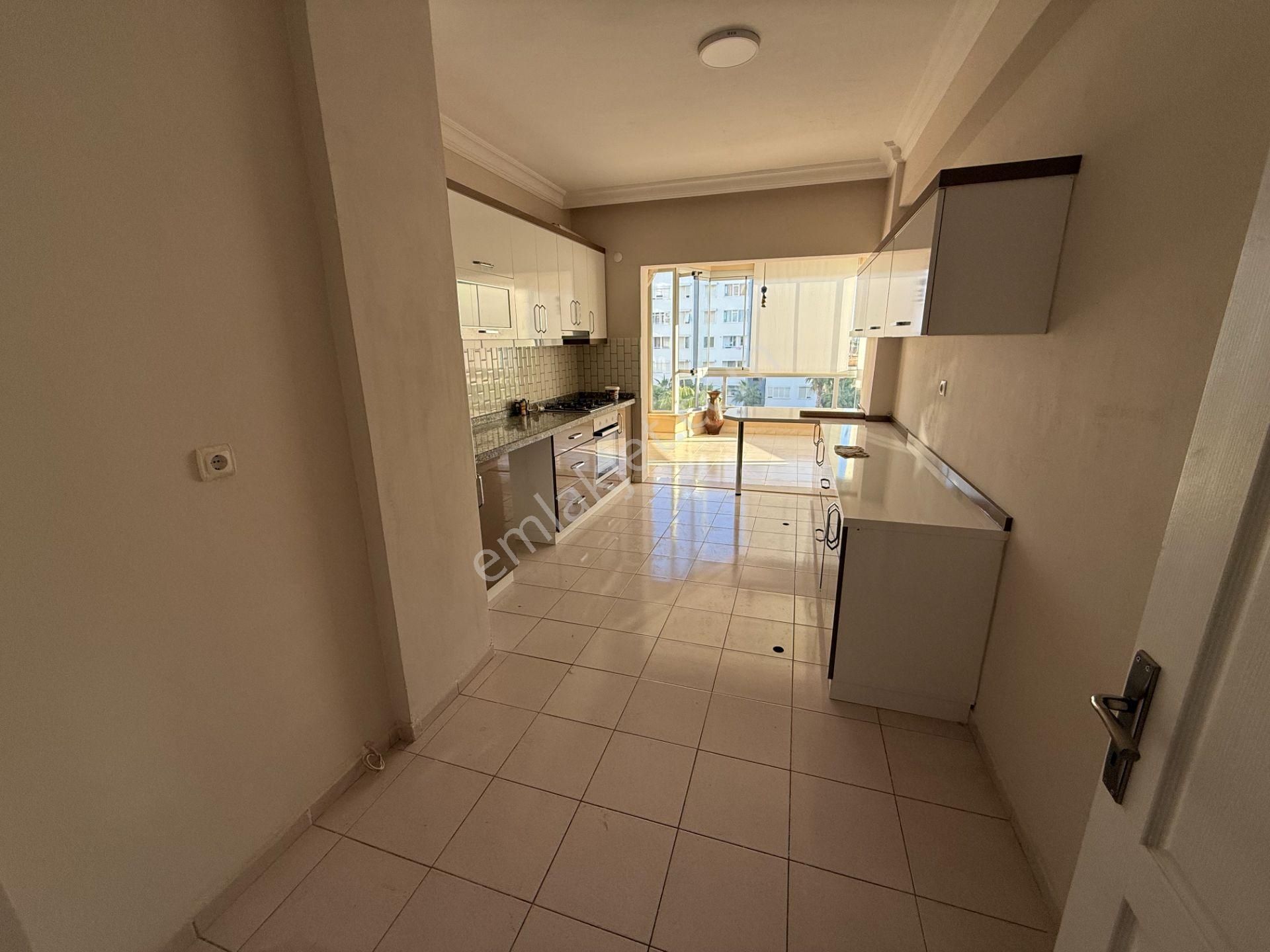 Fırsat Daire Şehir Hastanesi Yakını Havuzlu Güvenlikli Geniş 2+1 - Görsel 3