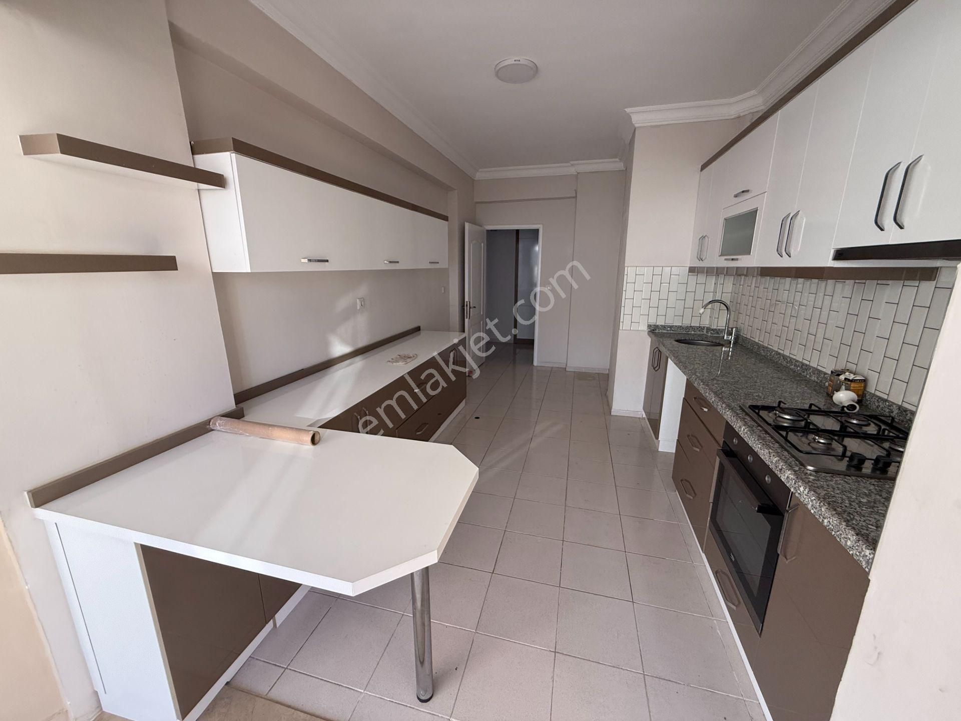 Fırsat Daire Şehir Hastanesi Yakını Havuzlu Güvenlikli Geniş 2+1 - Görsel 7