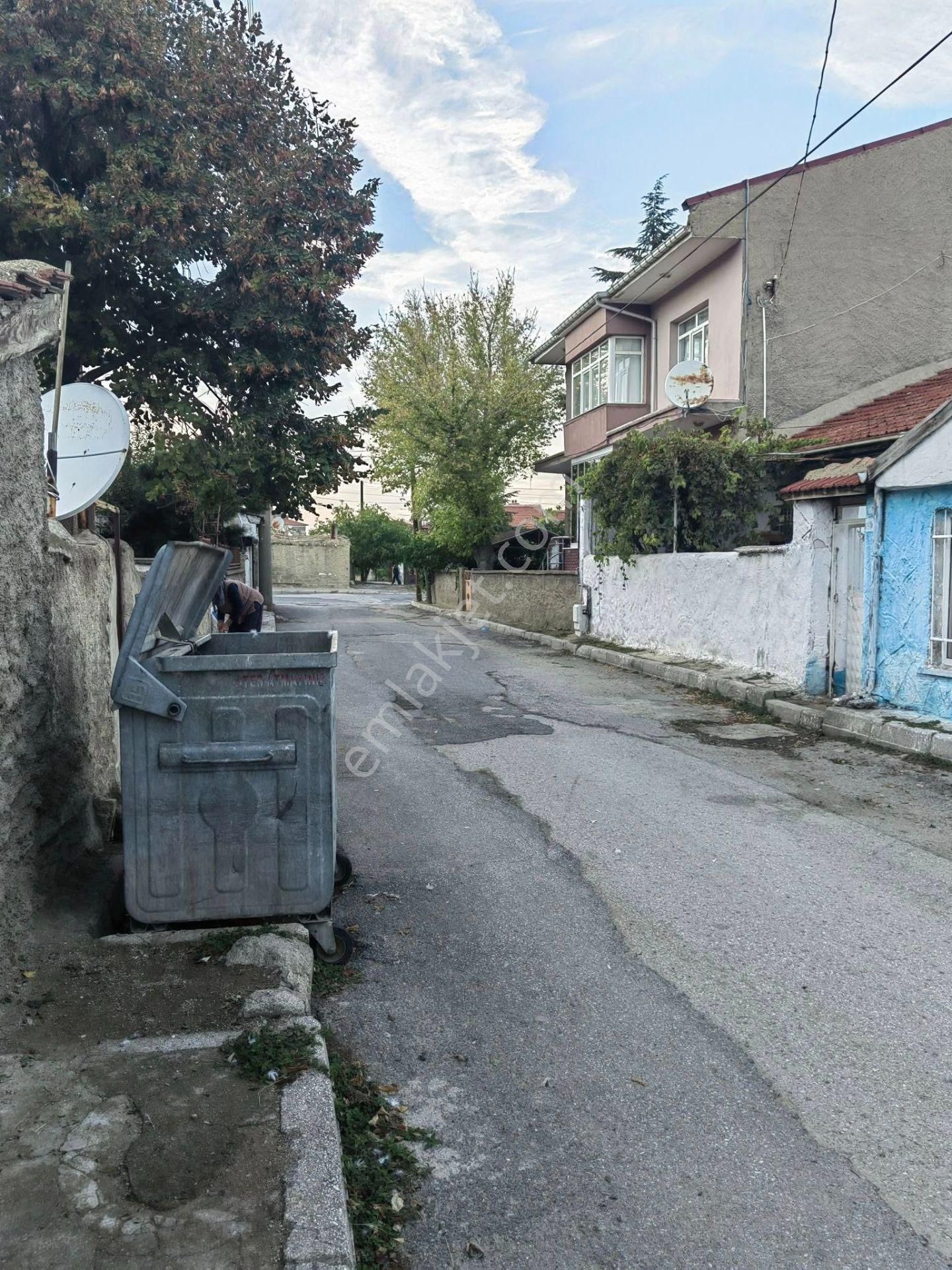 Nasreddin Emlaktan Salı Pazarı Civarı Kiralık Müstakil - Görsel 11