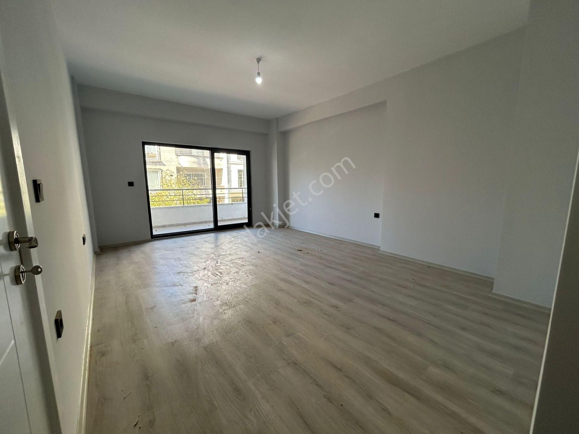 Yükselden Kadıköyde Satılık Yerden Isıtmalı Ayrı Mutfak Kapalı Otoparklı Lux Öncephe 2+1 Daire - Görsel 17