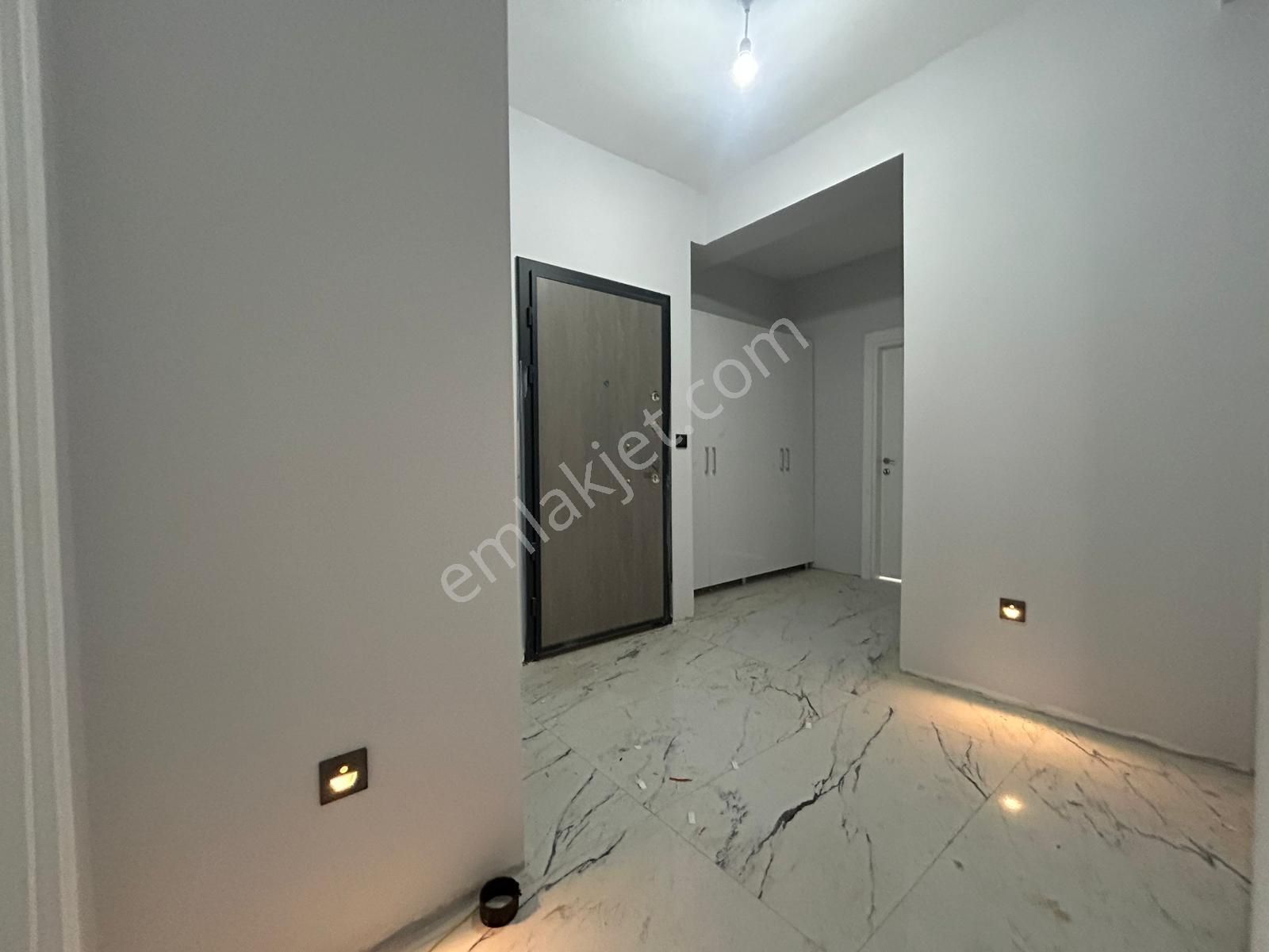 Yükselden Kadıköyde Satılık Yerden Isıtmalı Ayrı Mutfak Kapalı Otoparklı Lux Öncephe 2+1 Daire - Görsel 8