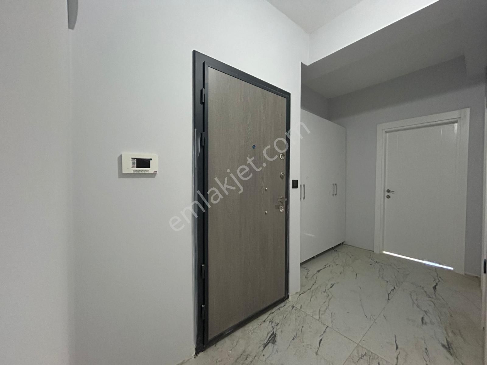 Yükselden Kadıköyde Satılık Yerden Isıtmalı Ayrı Mutfak Kapalı Otoparklı Lux Öncephe 2+1 Daire - Görsel 4