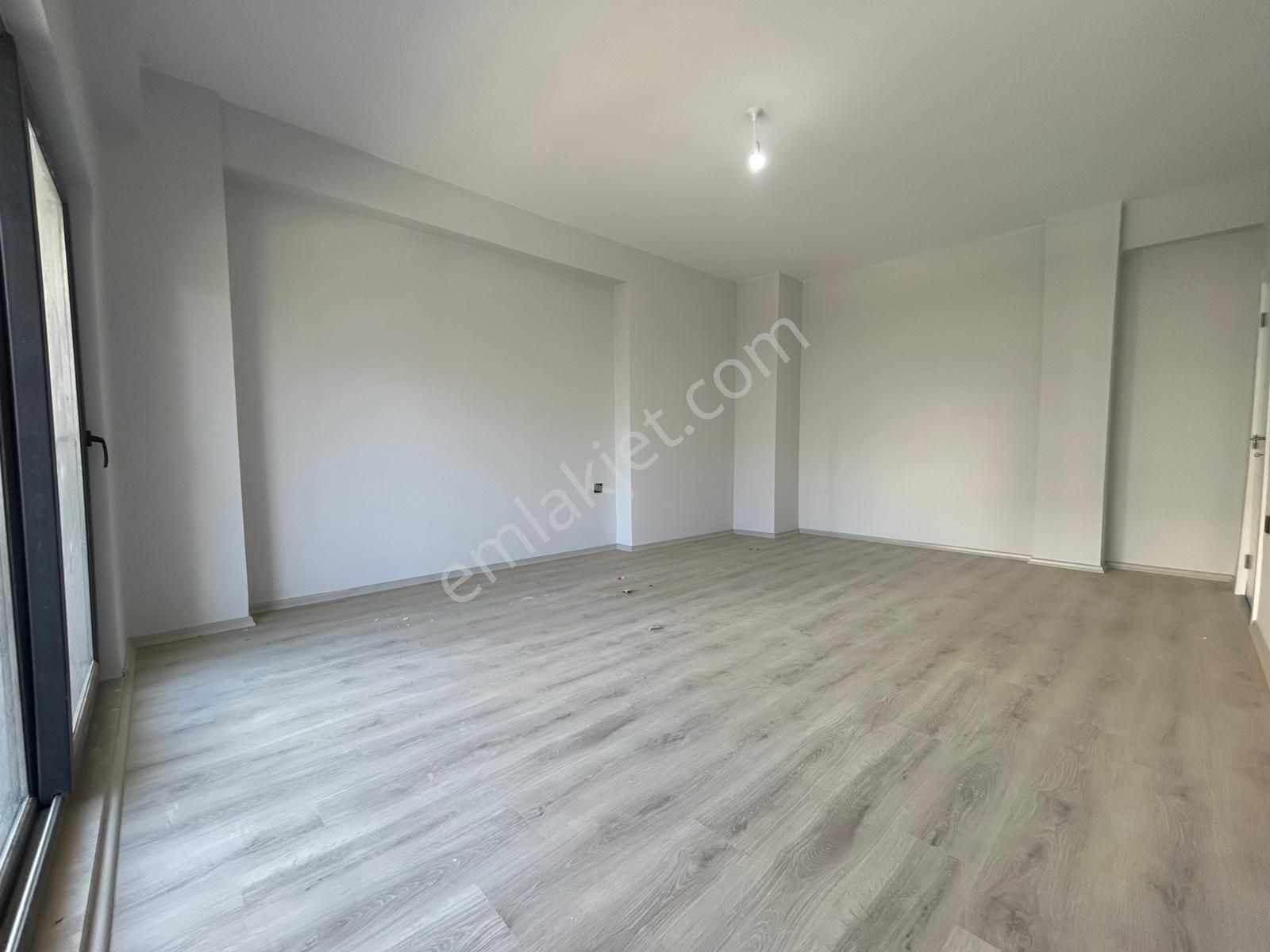Yükselden Kadıköyde Satılık Yerden Isıtmalı Ayrı Mutfak Kapalı Otoparklı Lux Öncephe 2+1 Daire - Görsel 15