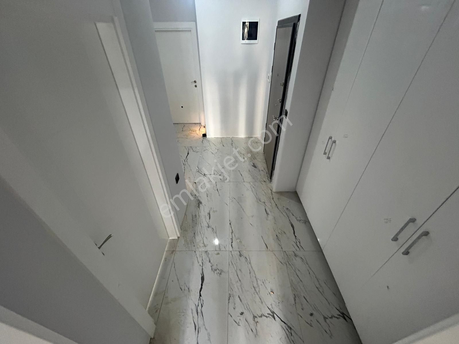 Yükselden Kadıköyde Satılık Yerden Isıtmalı Ayrı Mutfak Kapalı Otoparklı Lux Öncephe 2+1 Daire - Görsel 11