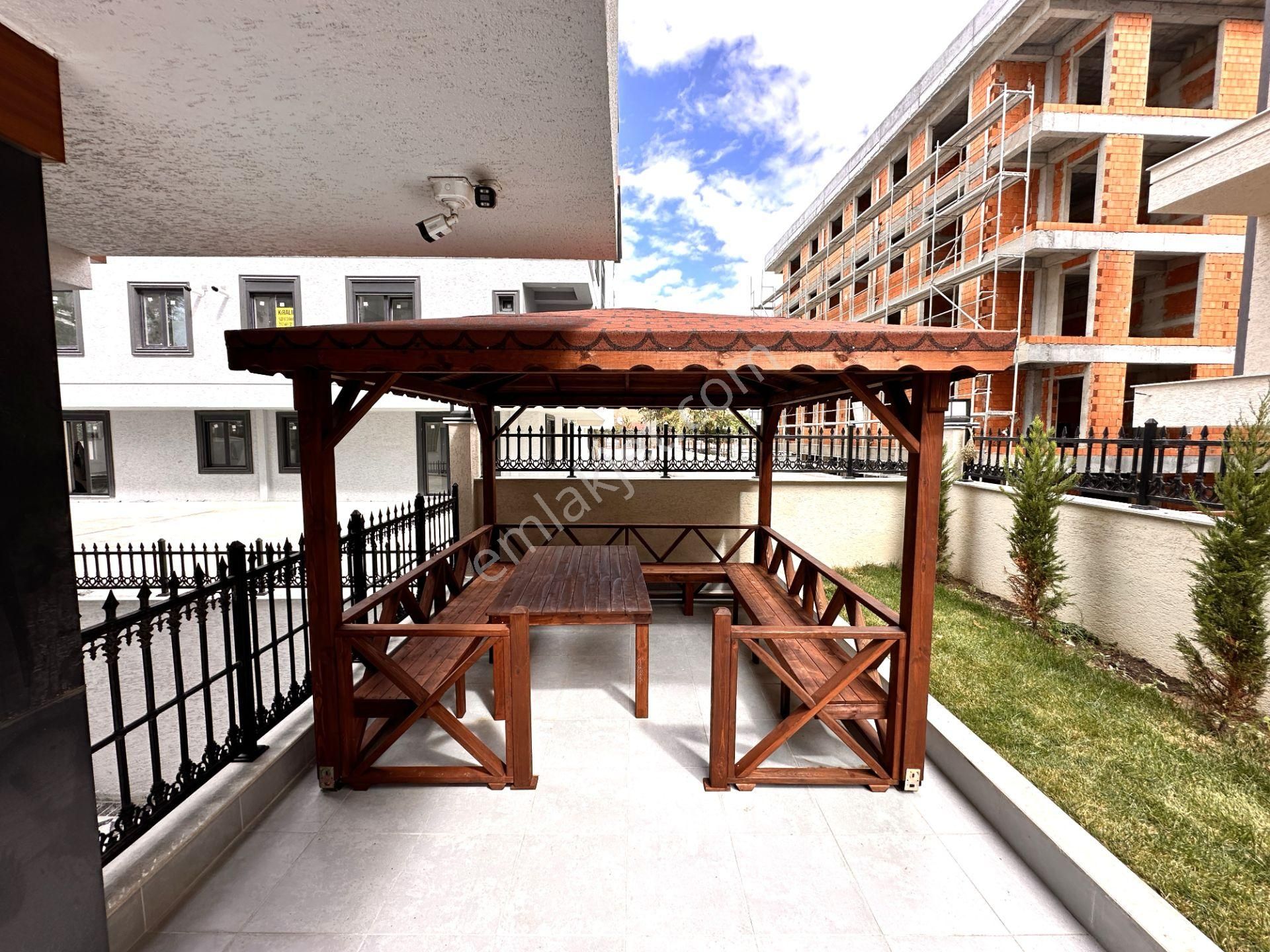 Next House'dan, Bahçelievler Merkezde, Bahçe Kullanımlı, 2+1 - Görsel 34