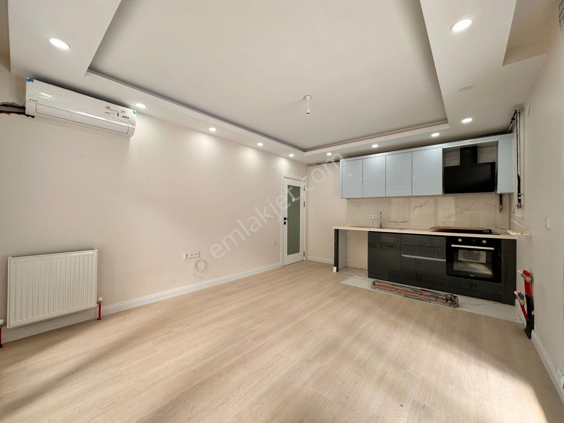 Next House'dan, Bahçelievler Merkezde, Bahçe Kullanımlı, 2+1 - Görsel 5