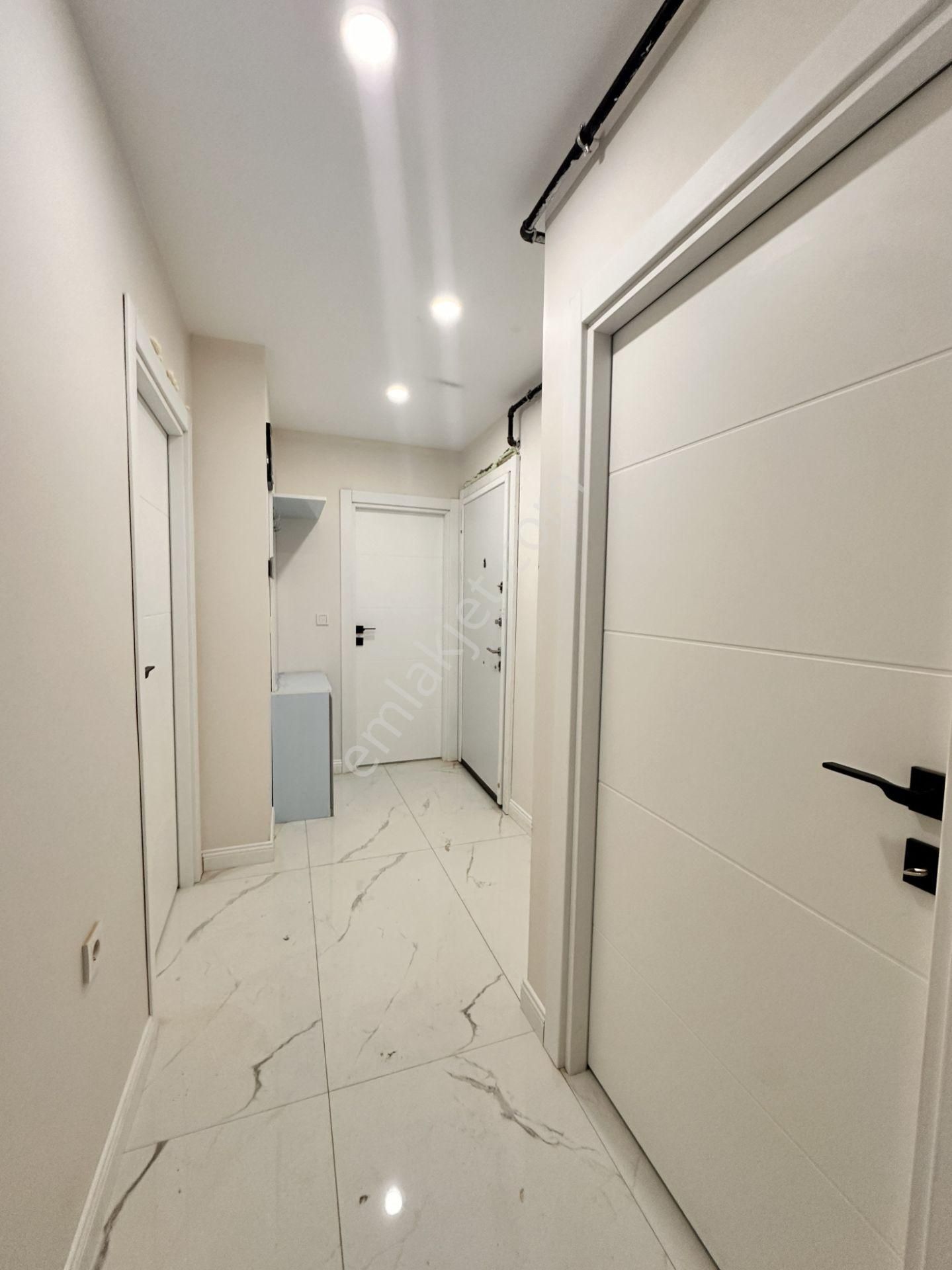 Next House'dan, Bahçelievler Merkezde, Bahçe Kullanımlı, 2+1 - Görsel 22