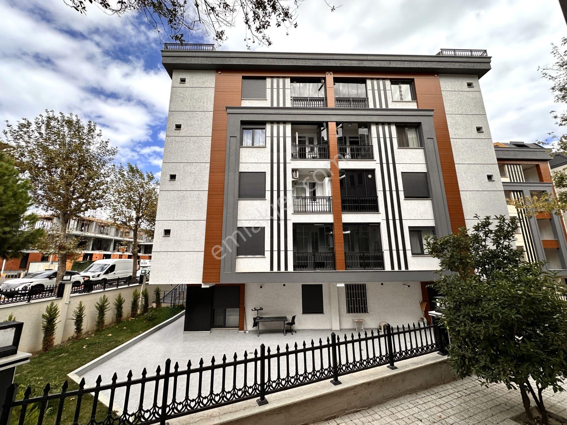 Next House'dan, Bahçelievler Merkezde, Bahçe Kullanımlı, 2+1 - Görsel 2