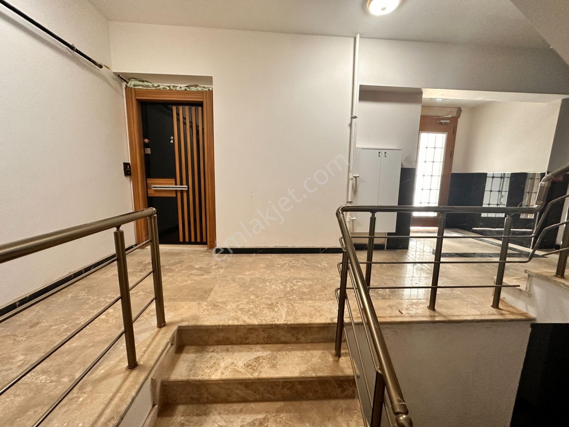 Next House'dan, Bahçelievler Merkezde, Bahçe Kullanımlı, 2+1 - Görsel 23