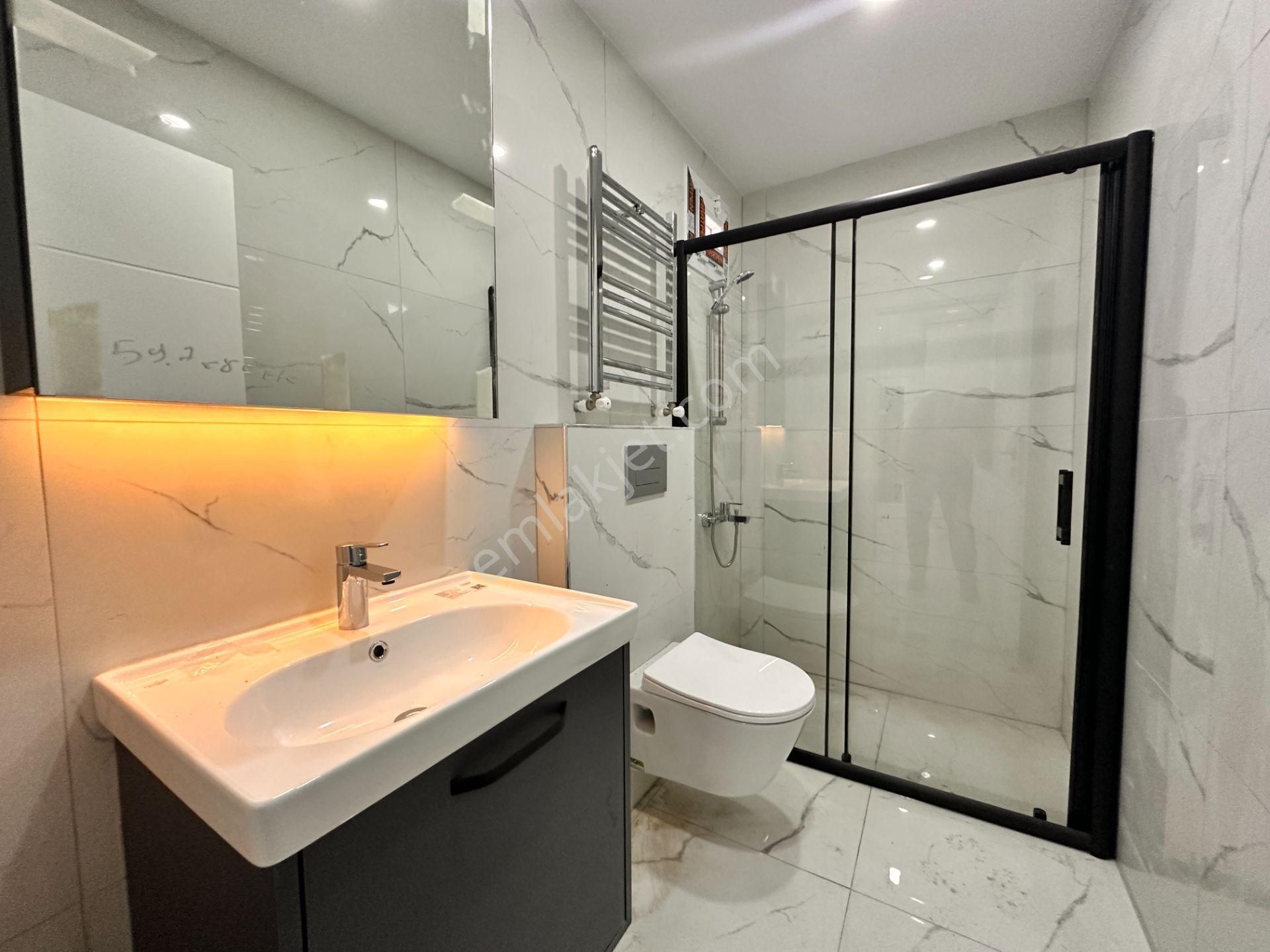 Next House'dan, Bahçelievler Merkezde, Bahçe Kullanımlı, 2+1 - Görsel 15