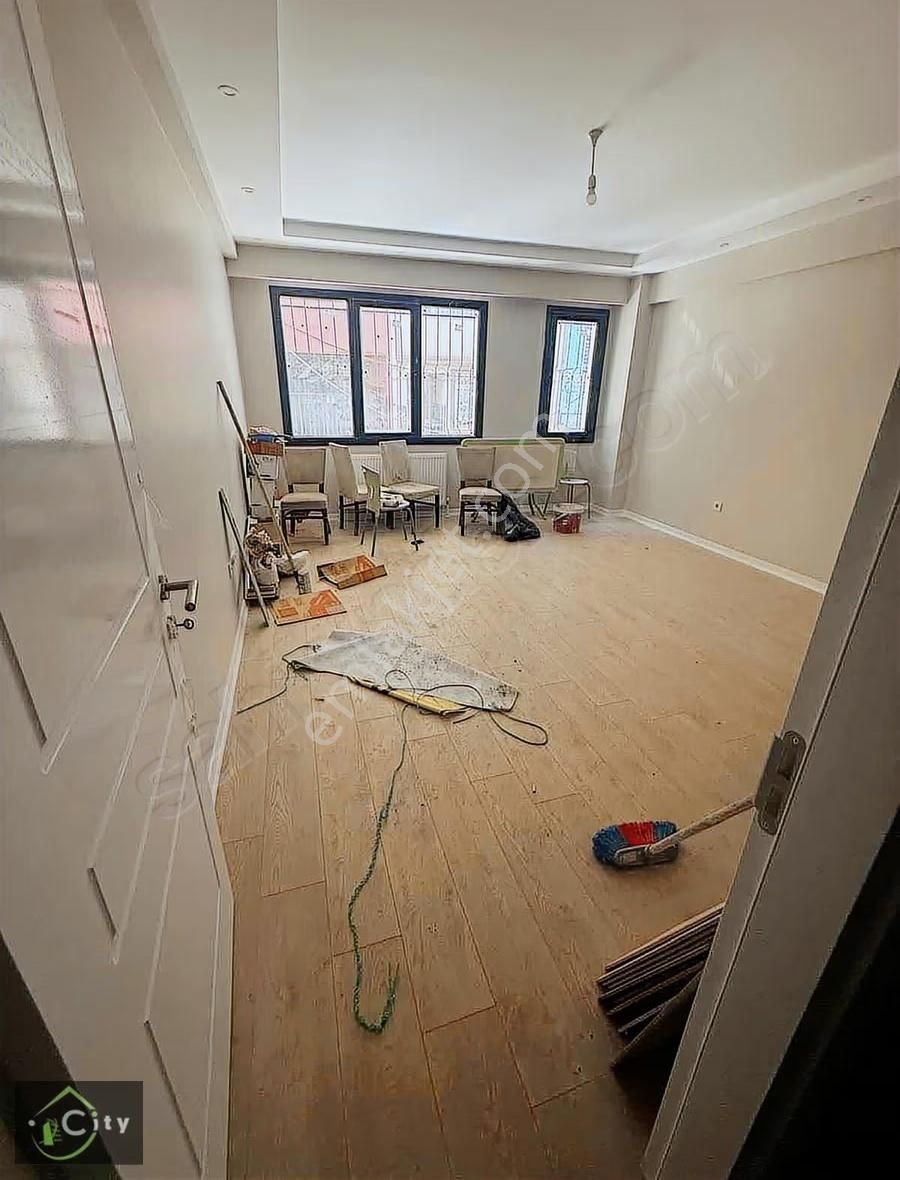 Cıty Emlaktan Lüx Daire Yeni Binadan Ön Cephe Ters Dubleks 3+1 - Görsel 11