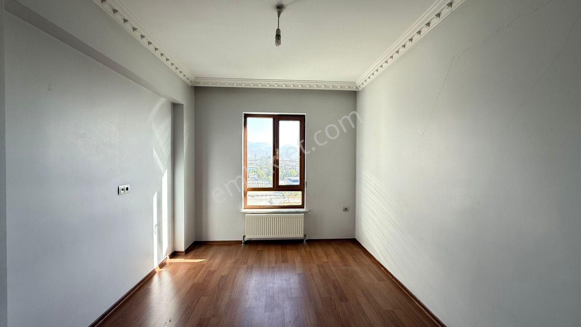 Arven Safir Sitesi Kiralık 3+1 Lüks Daire - Görsel 9