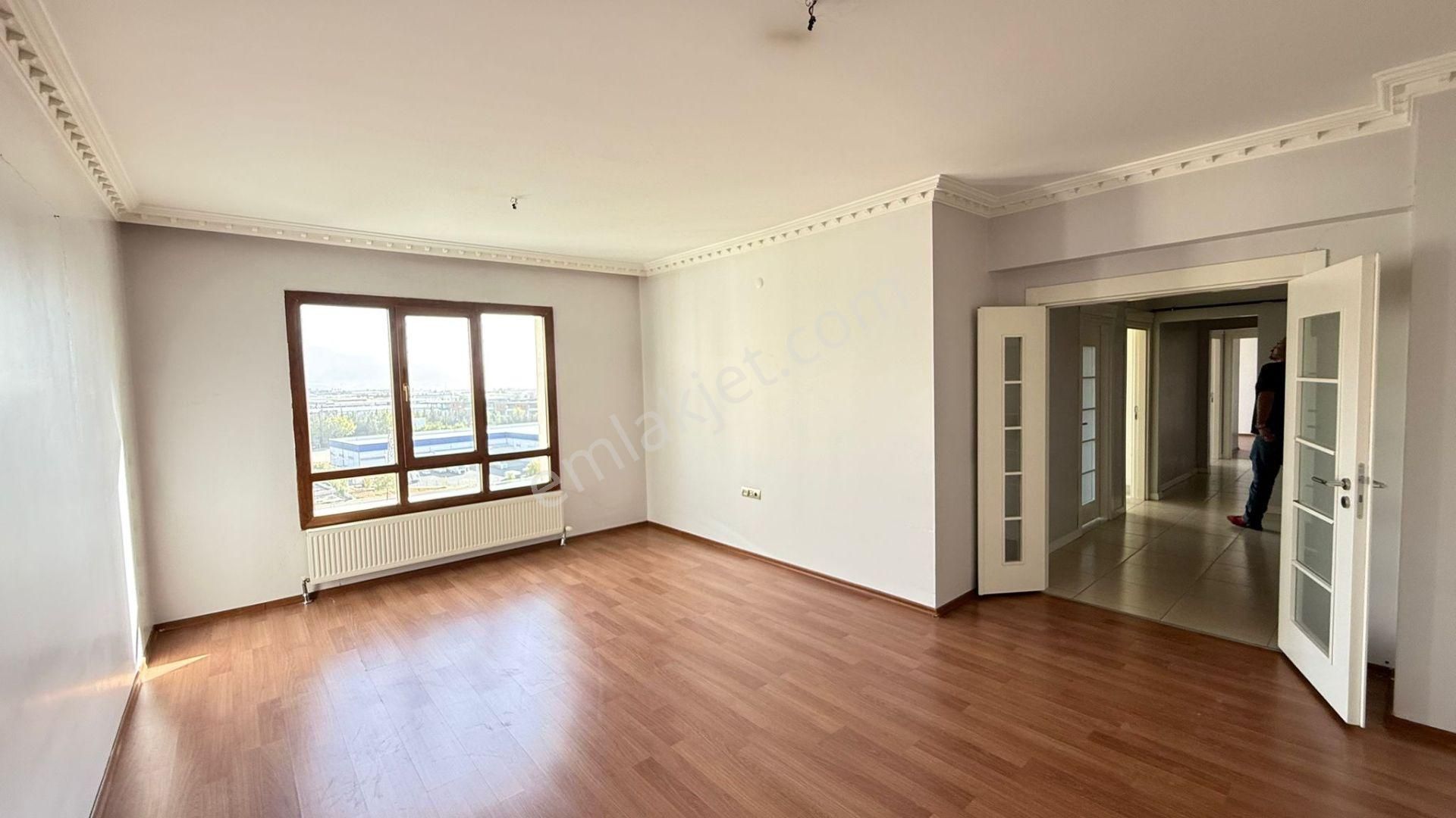 Arven Safir Sitesi Kiralık 3+1 Lüks Daire - Görsel 23