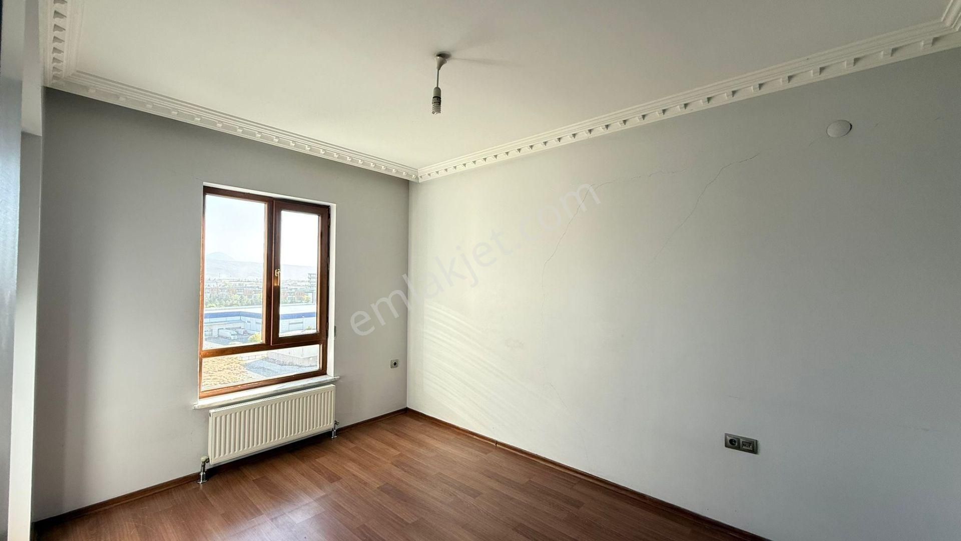 Arven Safir Sitesi Kiralık 3+1 Lüks Daire - Görsel 14