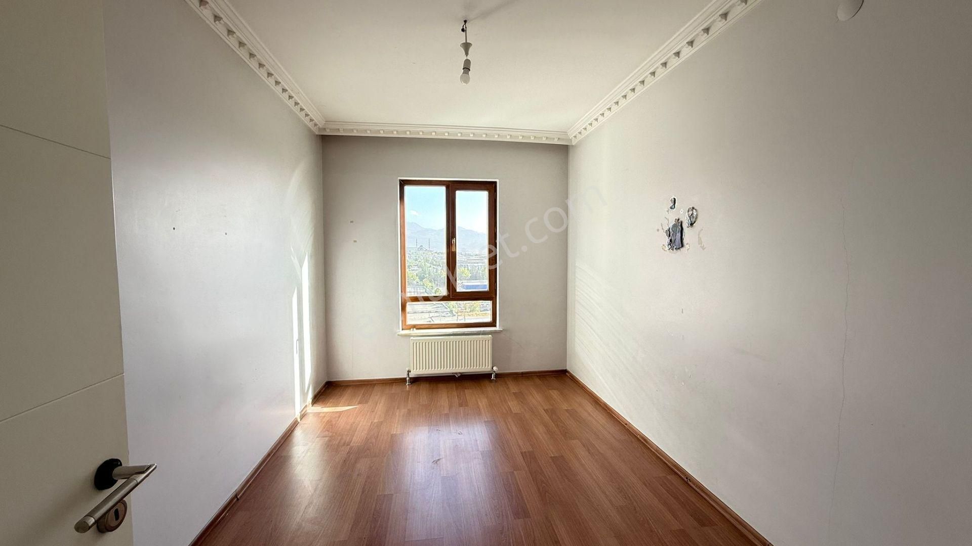 Arven Safir Sitesi Kiralık 3+1 Lüks Daire - Görsel 17