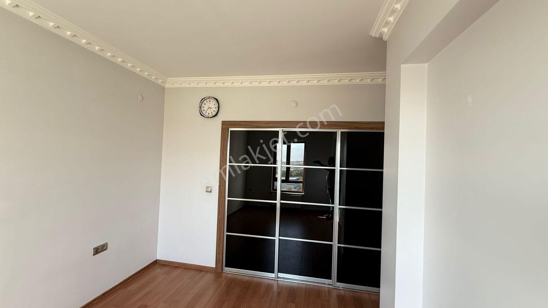 Arven Safir Sitesi Kiralık 3+1 Lüks Daire - Görsel 4