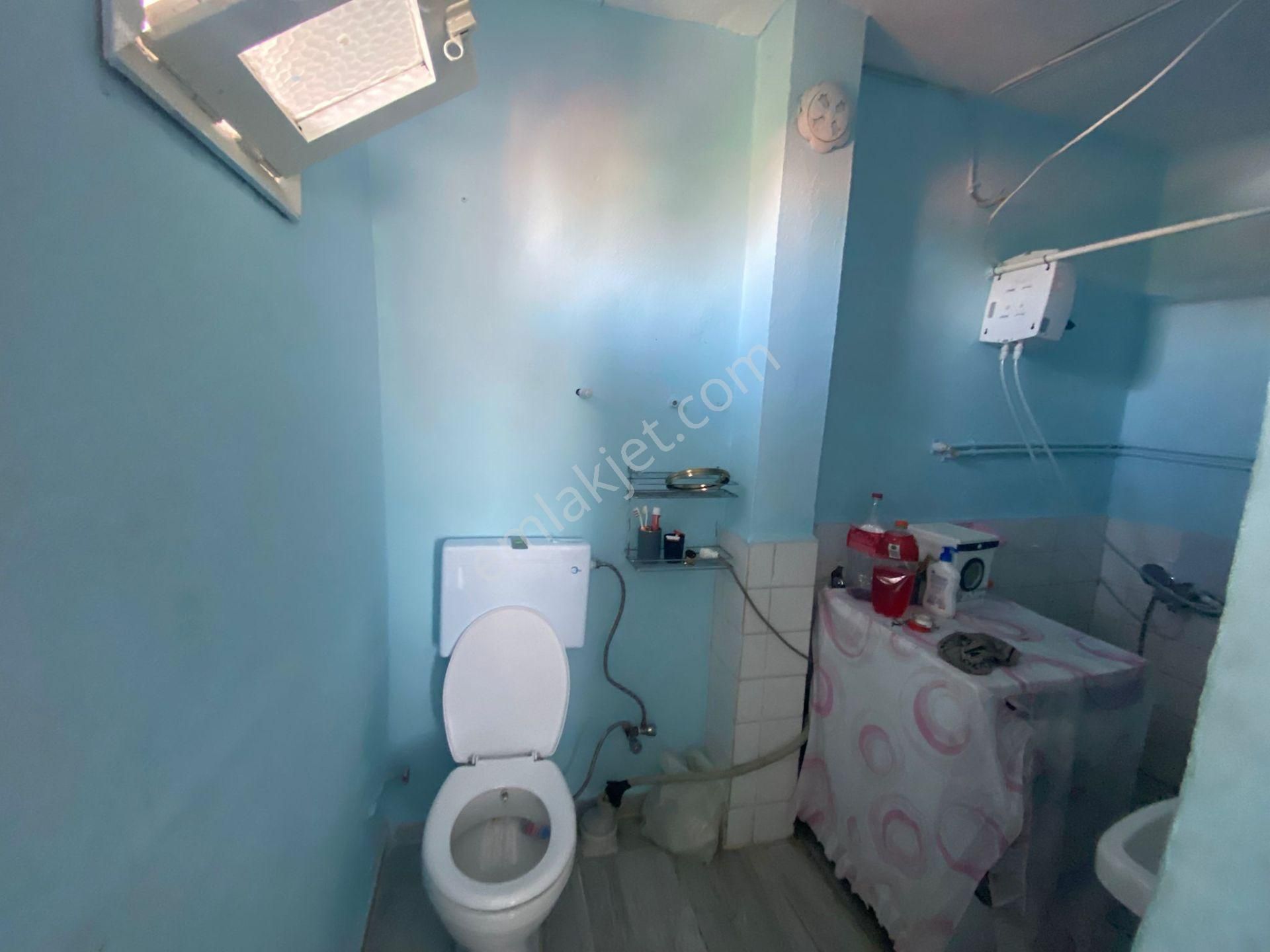 Acill Kona Kferahlı Mah.de 160m2 Arsa İçerisinde 3 Adet Ev'li Komple Satılık Müstakil Bina - Görsel 7