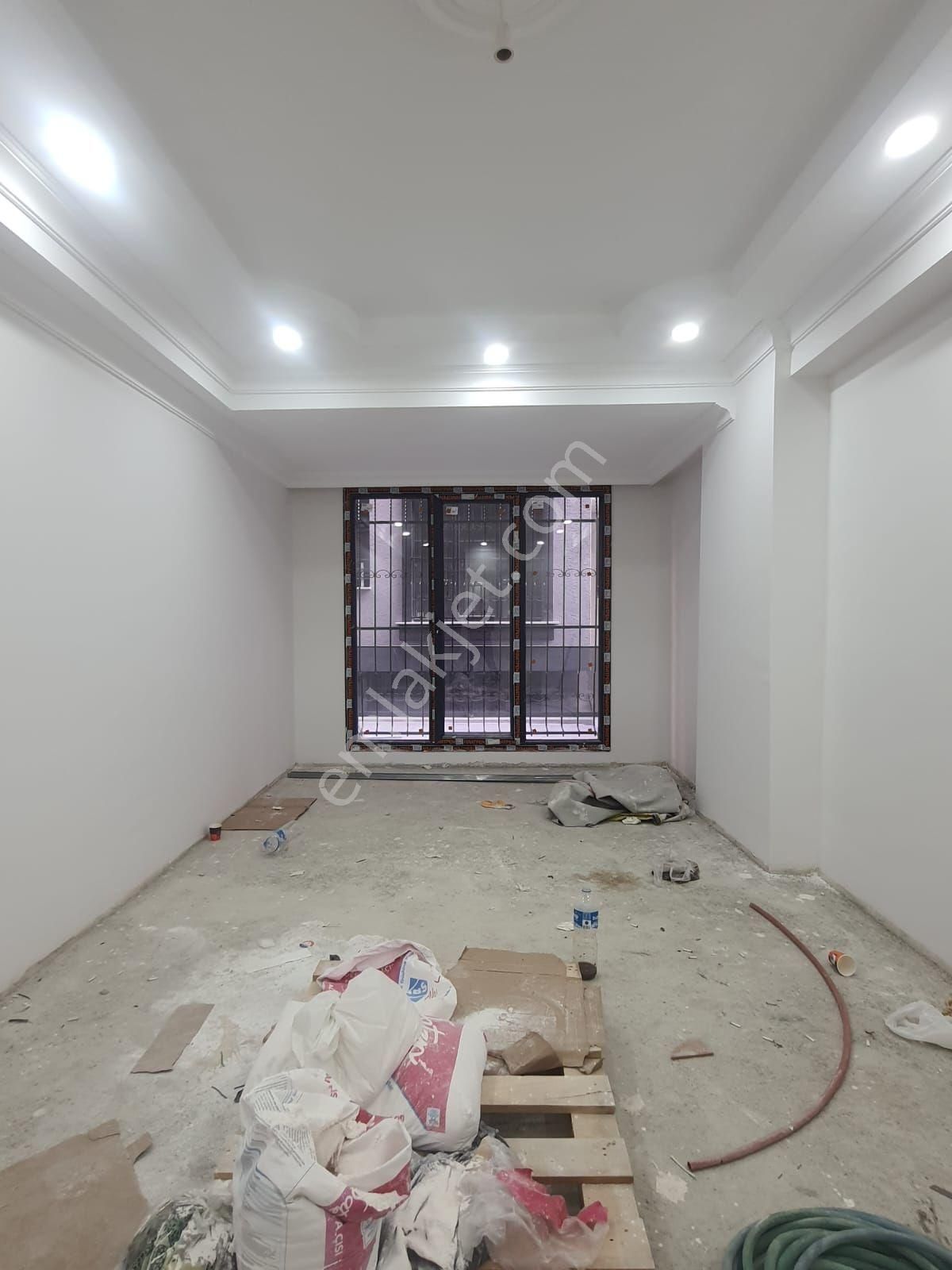 Küçükçekmece Cennet Mah. Satılık 100 M2 Teraslı 2+1 Büyük Y.giriş - Görsel 4