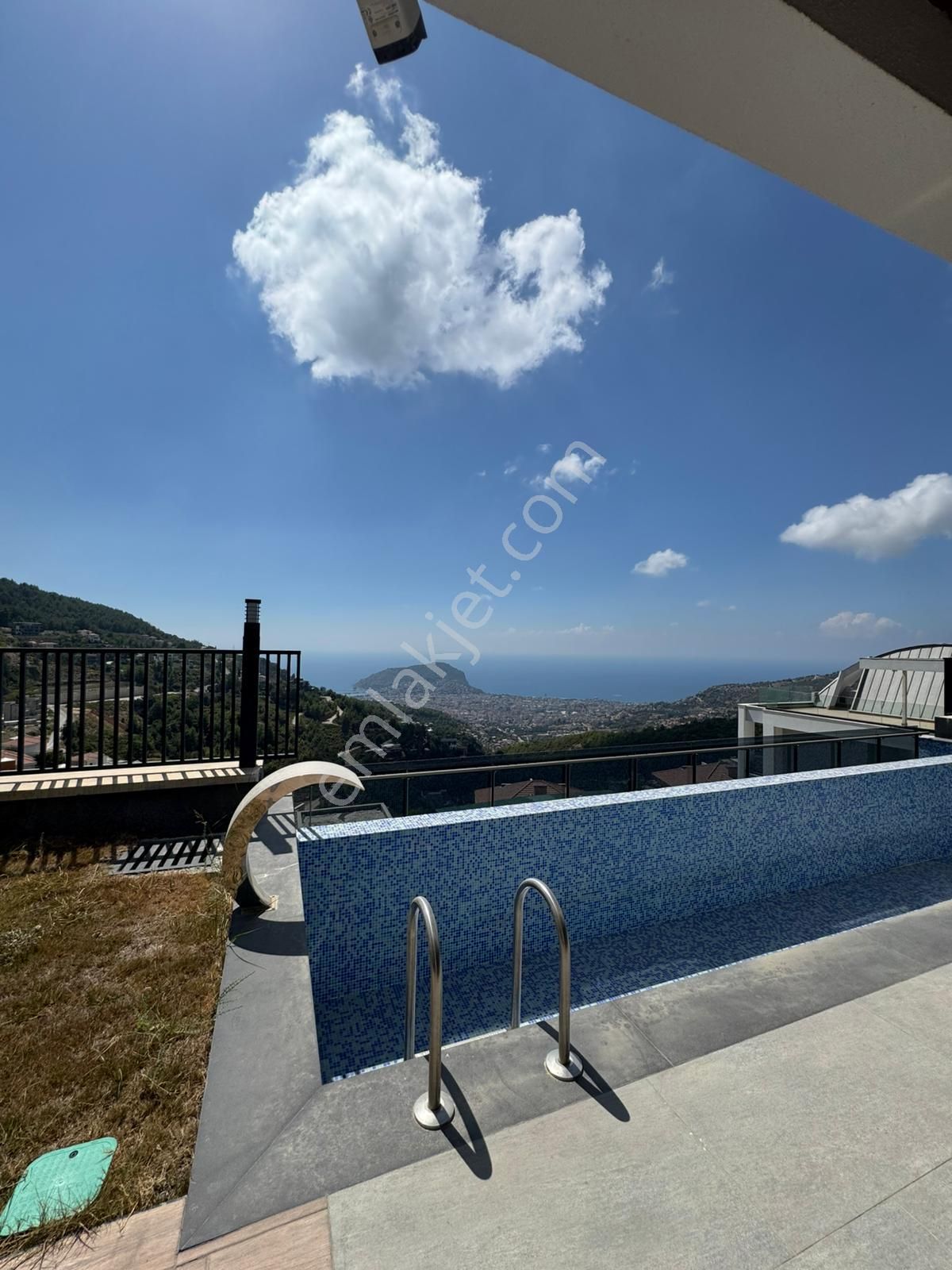 Alanya Bektaş Trıplex Müstakil Site İçi Eşyalı Kiralık Villa - Görsel 2