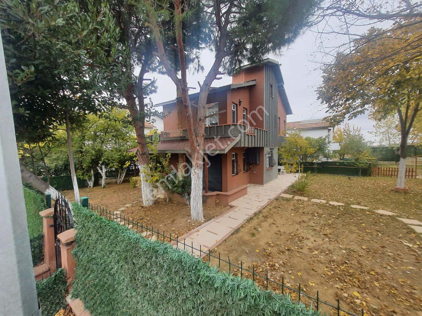 Haydar Emlaktan Kamaraderede 700 M2 İçinde Müstakil Köşe Villa - Görsel 31