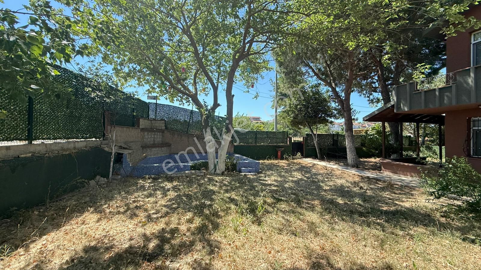 Haydar Emlaktan Kamaraderede 700 M2 İçinde Müstakil Köşe Villa - Görsel 8