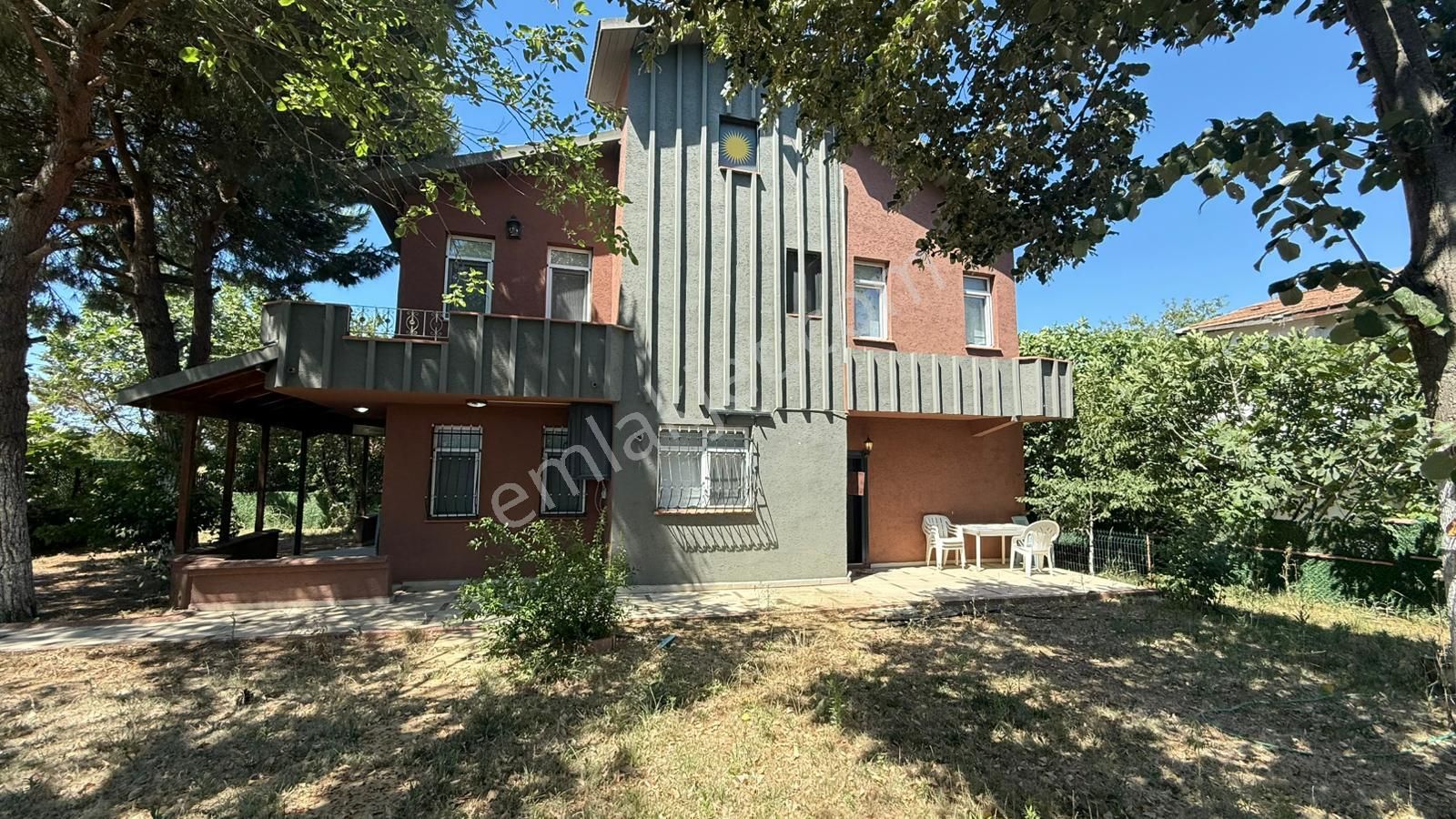 Haydar Emlaktan Kamaraderede 700 M2 İçinde Müstakil Köşe Villa - Görsel 4