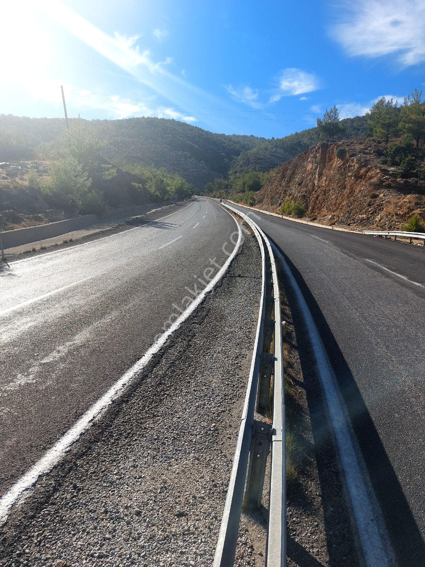 Çağlayan Emlaktan Aydıncık Eskiyörük Karatepede Satılık Tarla - Görsel 31