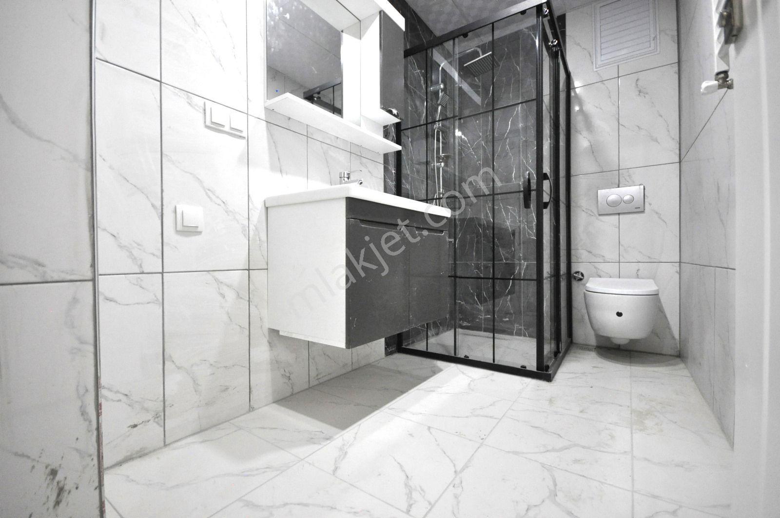 Küçükçekmece Yenimahalle. Satılık 200 M2 Otoparklı 4+1 Dubleks - Görsel 9