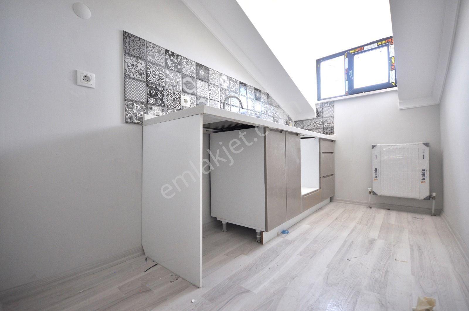 Küçükçekmece Yenimahalle. Satılık 200 M2 Otoparklı 4+1 Dubleks - Görsel 5