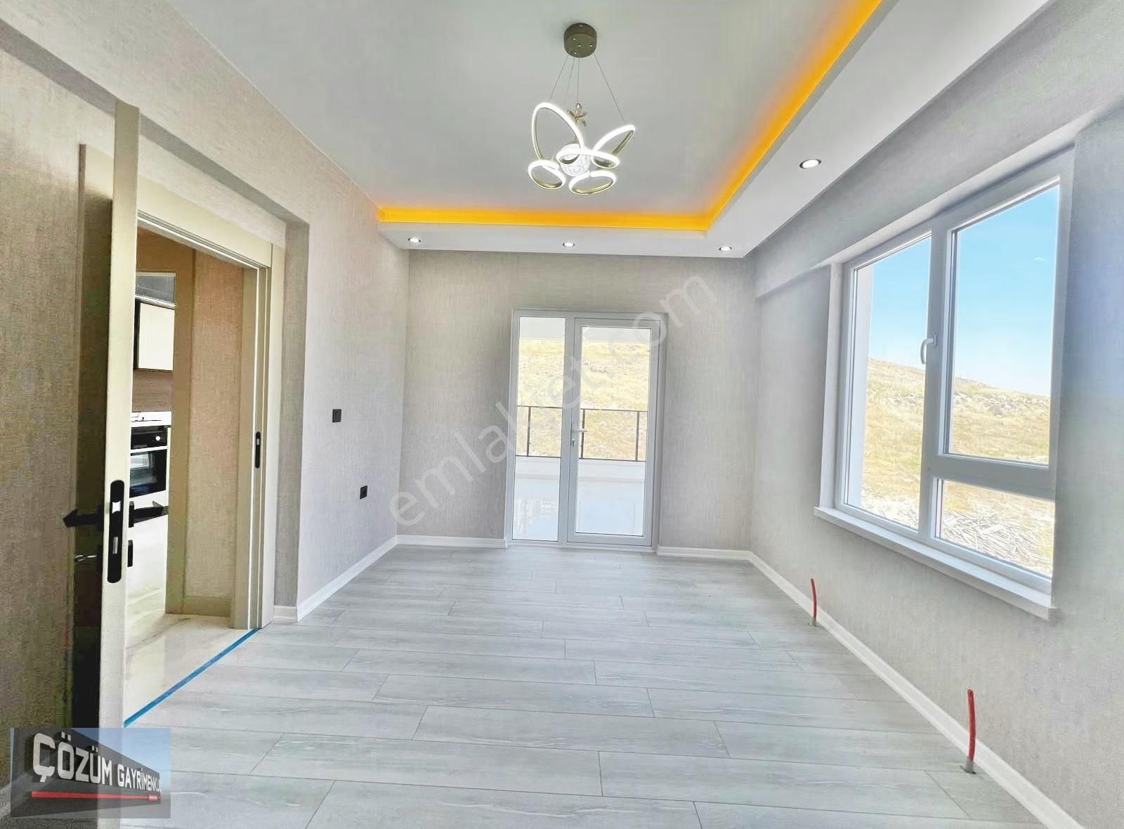 Keçiören Karakaya'da Sıfır 3+1 Full Yapılı Teras Balkon Ön Güney - Görsel 11