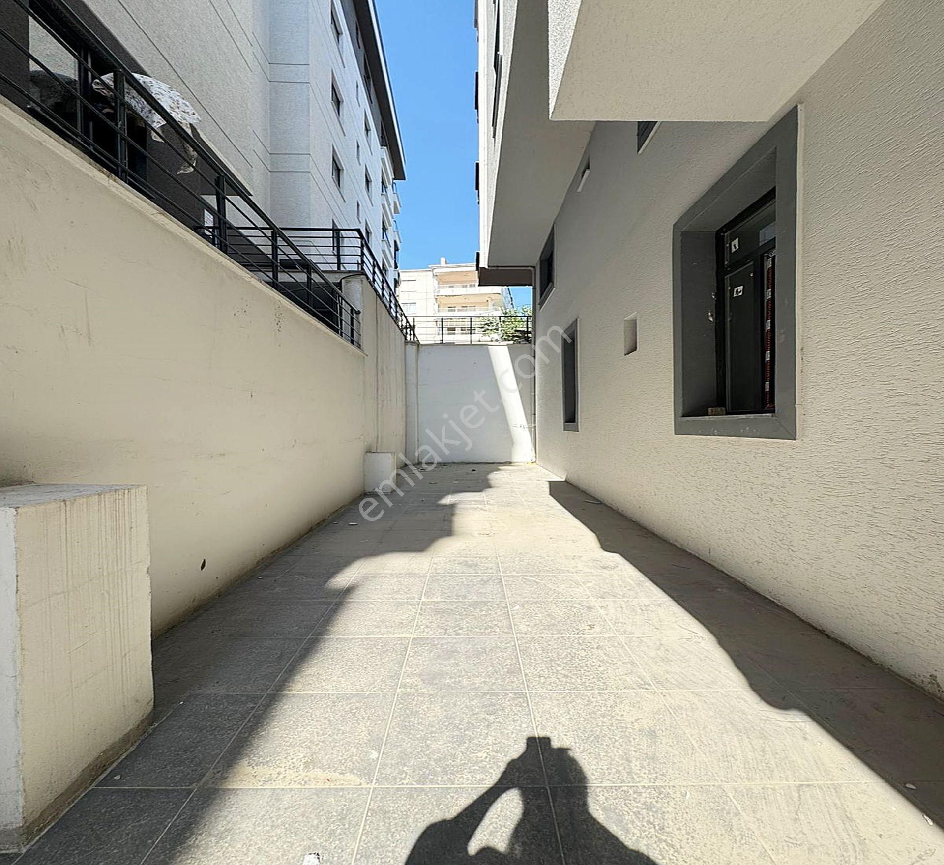 Beylikdüzünde Butik Sitede Sıfır Bahçeli 1+1 Satılık Daire! - Görsel 12