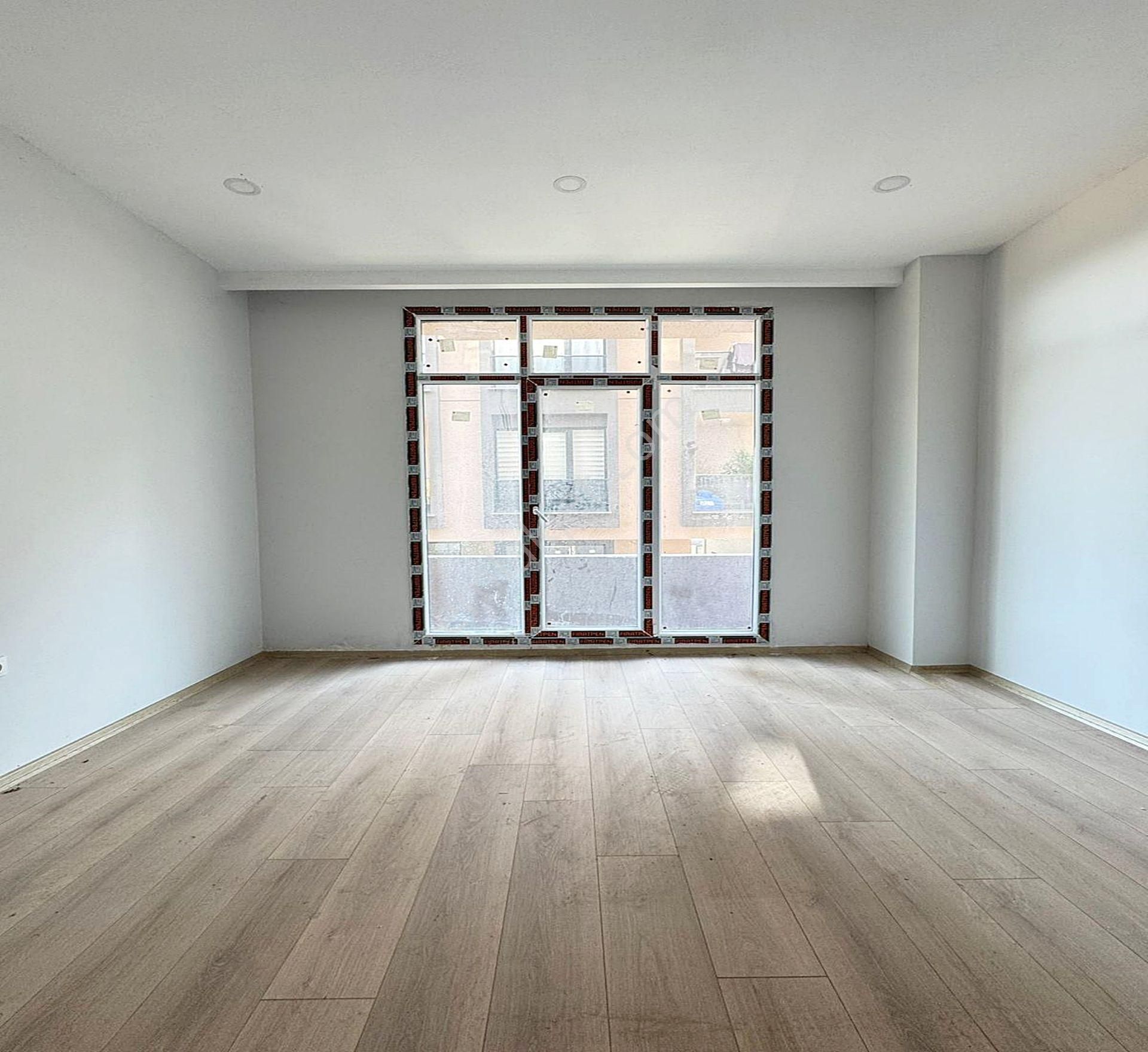 Beylikdüzünde Butik Sitede Sıfır Bahçeli 1+1 Satılık Daire! - Görsel 18