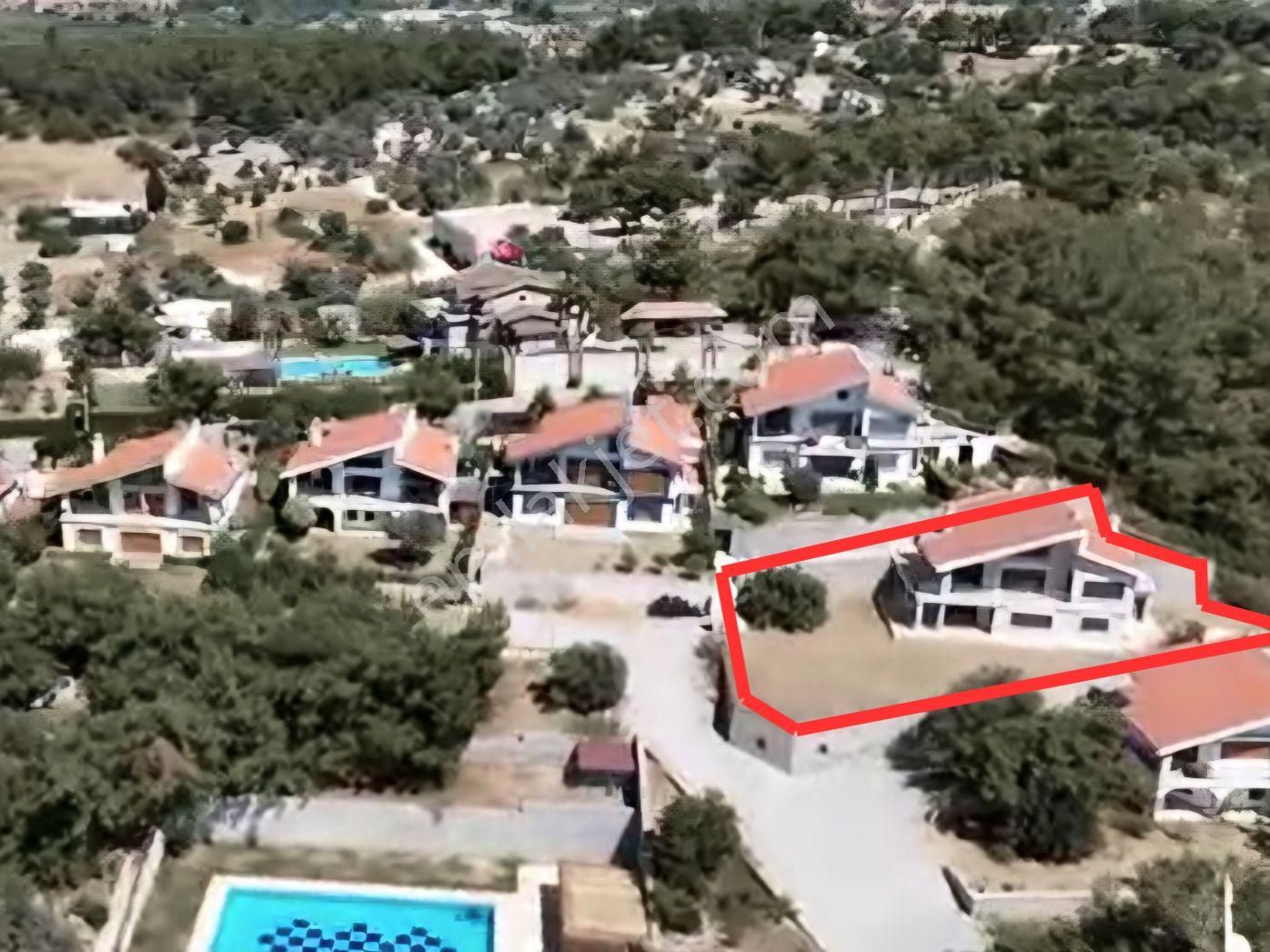 Urla Kekliktepe 'de Muhteşem Manzaralı Satılık 3,5+1 Villa - Görsel 6