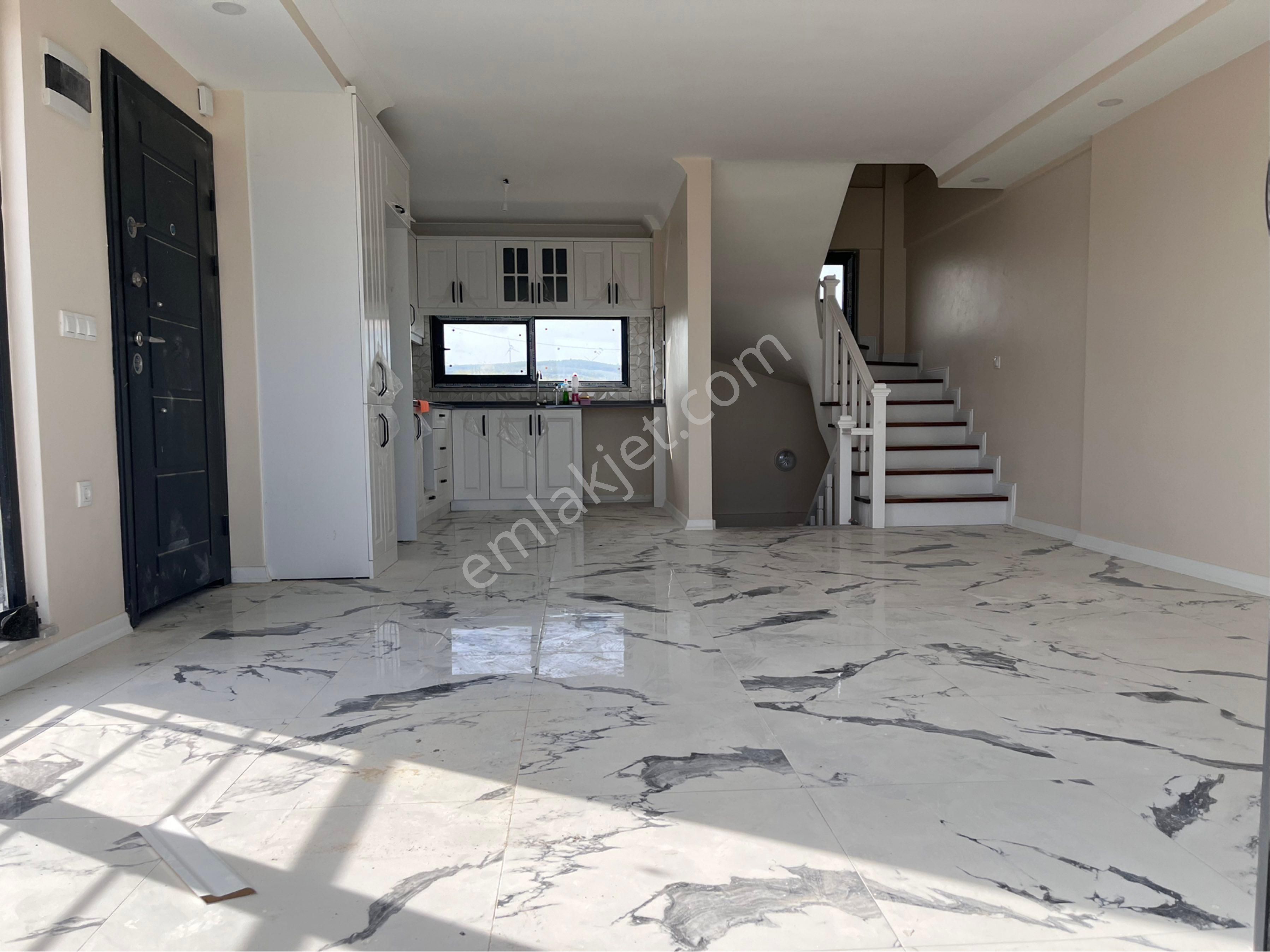 Şarköy İstiklal Mh. Full Deniz Manzaralı 4 Katlı 5+1 İkiz Triplex Satılık - Görsel 8
