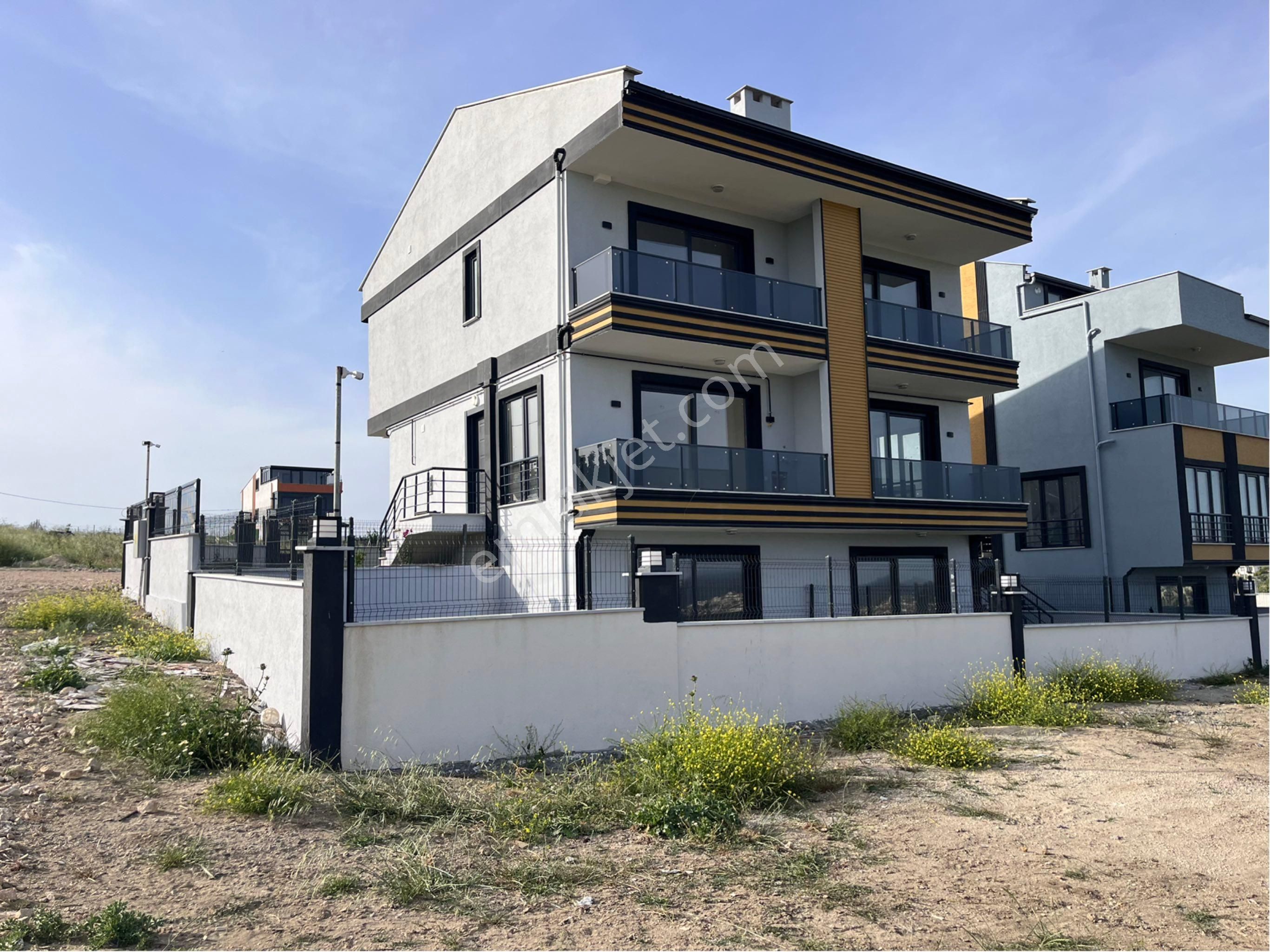 Şarköy İstiklal Mh. Full Deniz Manzaralı 4 Katlı 5+1 İkiz Triplex Satılık - Görsel 34