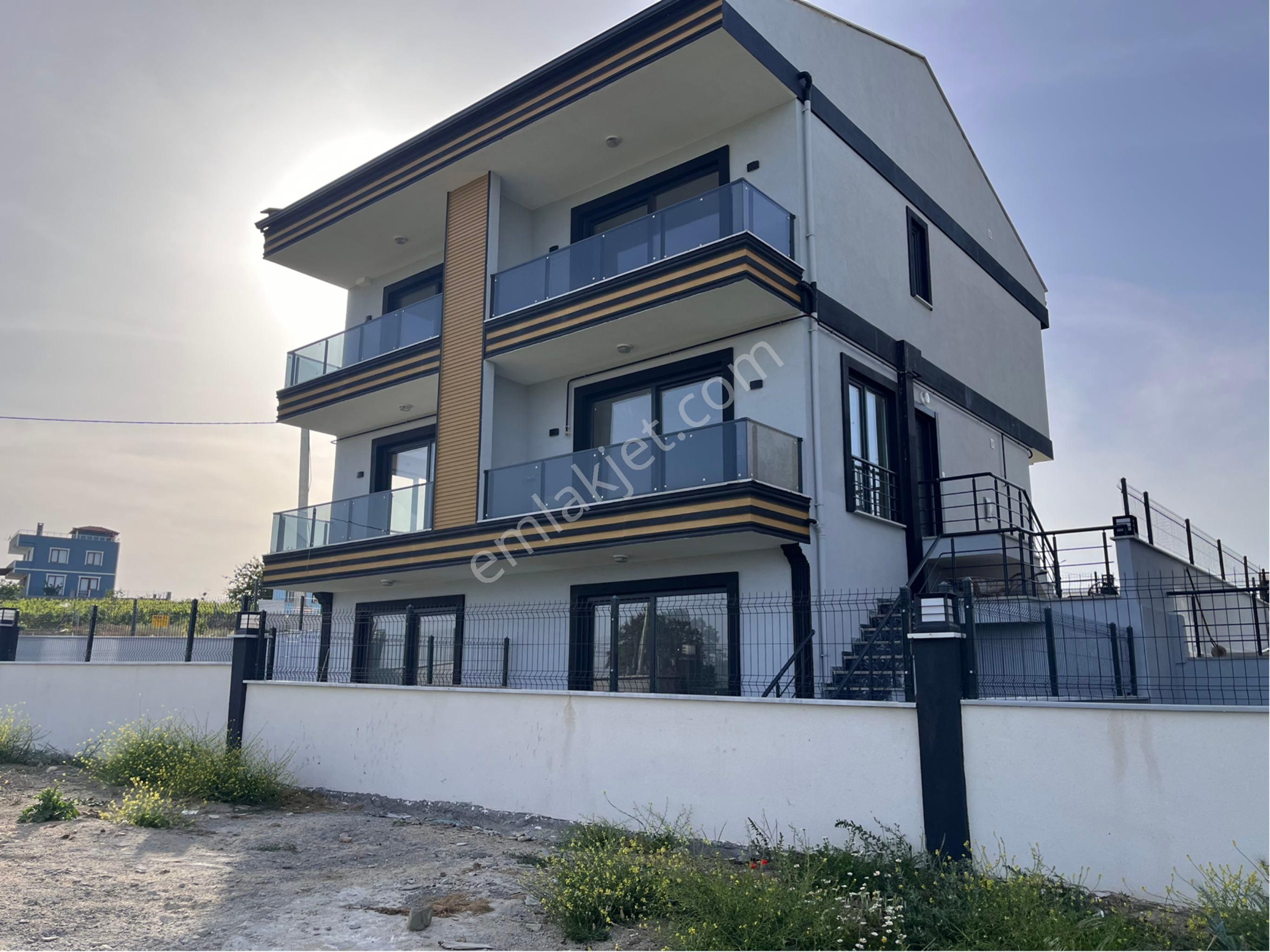 Şarköy İstiklal Mh. Full Deniz Manzaralı 4 Katlı 5+1 İkiz Triplex Satılık - Görsel 33