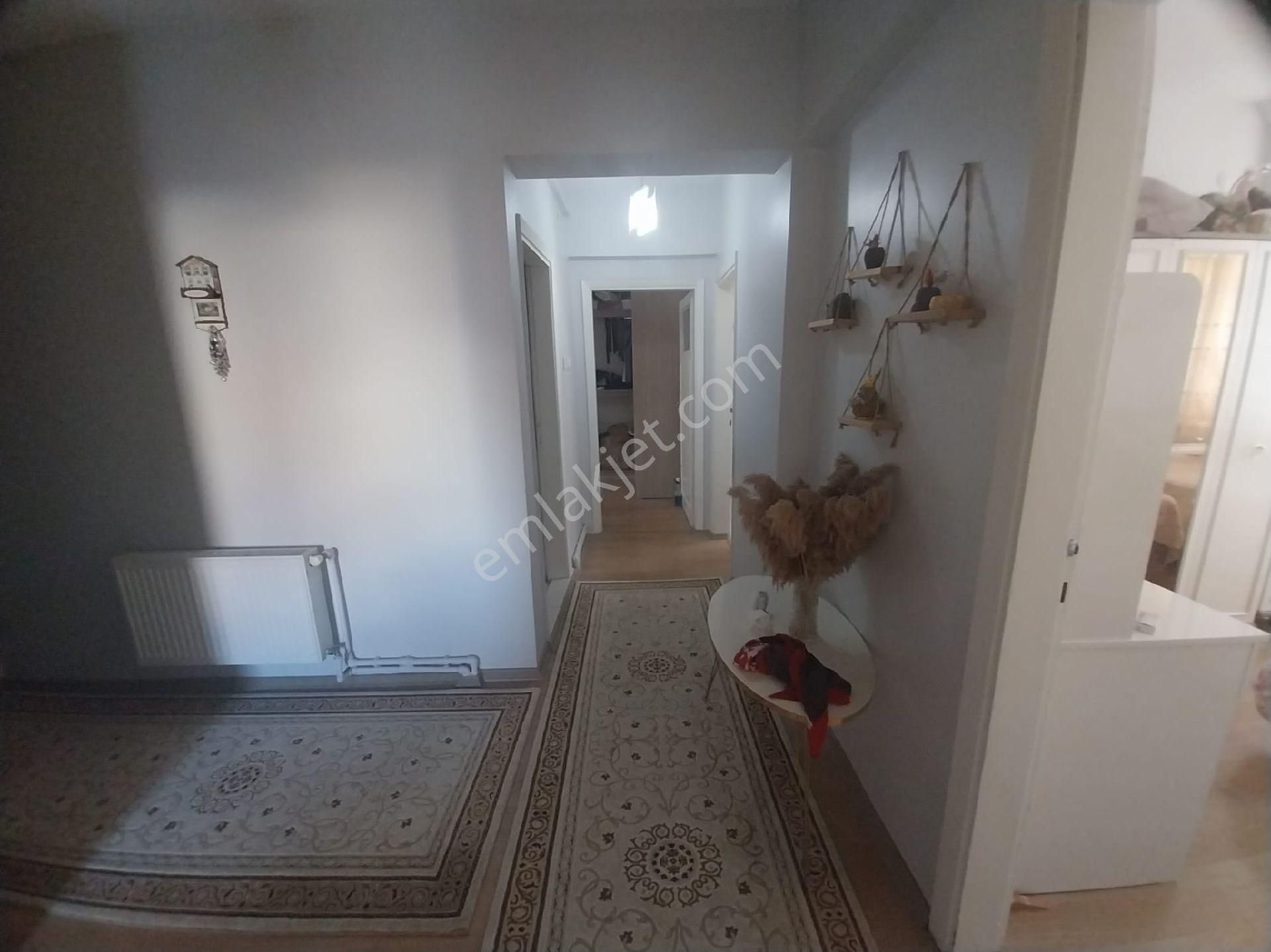 Kurtuluş Mah. İçi Yapılı Masrafsız Bakımlı Kombili Ara Kat Satılık 3+1 Daire - Görsel 14