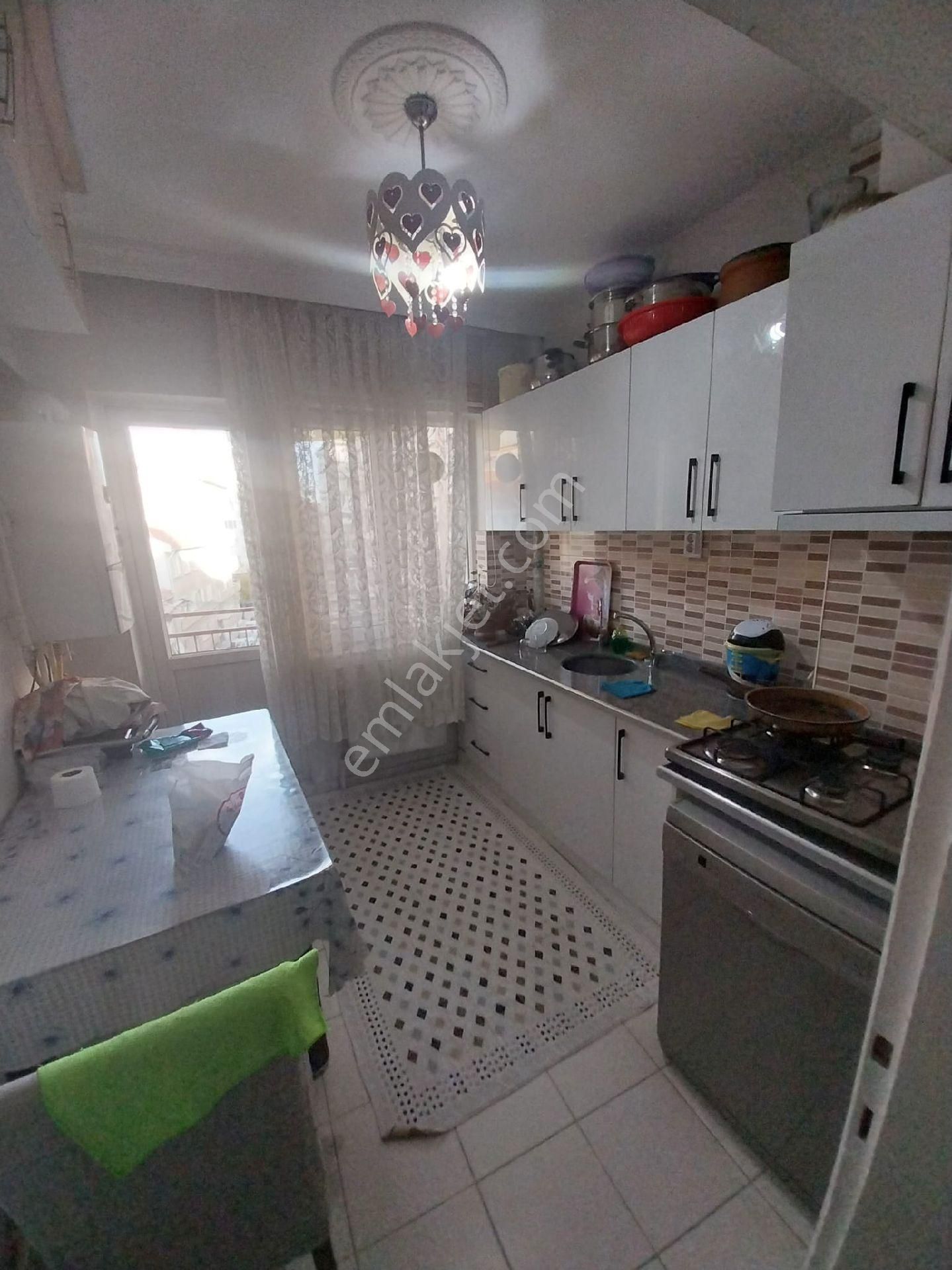 Kurtuluş Mah. İçi Yapılı Masrafsız Bakımlı Kombili Ara Kat Satılık 3+1 Daire - Görsel 9