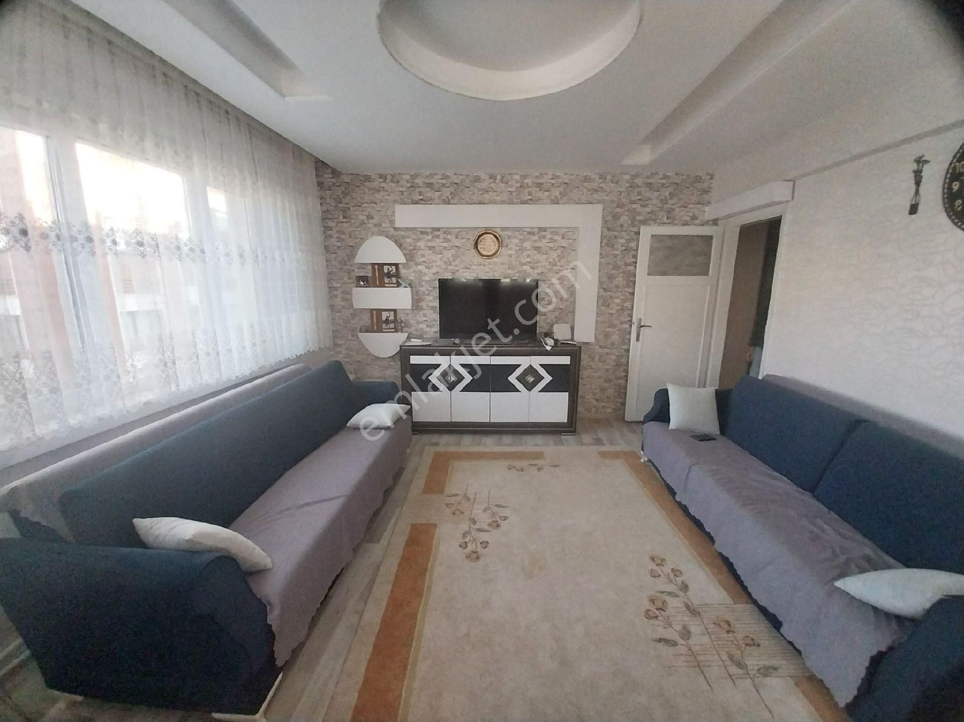 Kurtuluş Mah. İçi Yapılı Masrafsız Bakımlı Kombili Ara Kat Satılık 3+1 Daire - Görsel 2