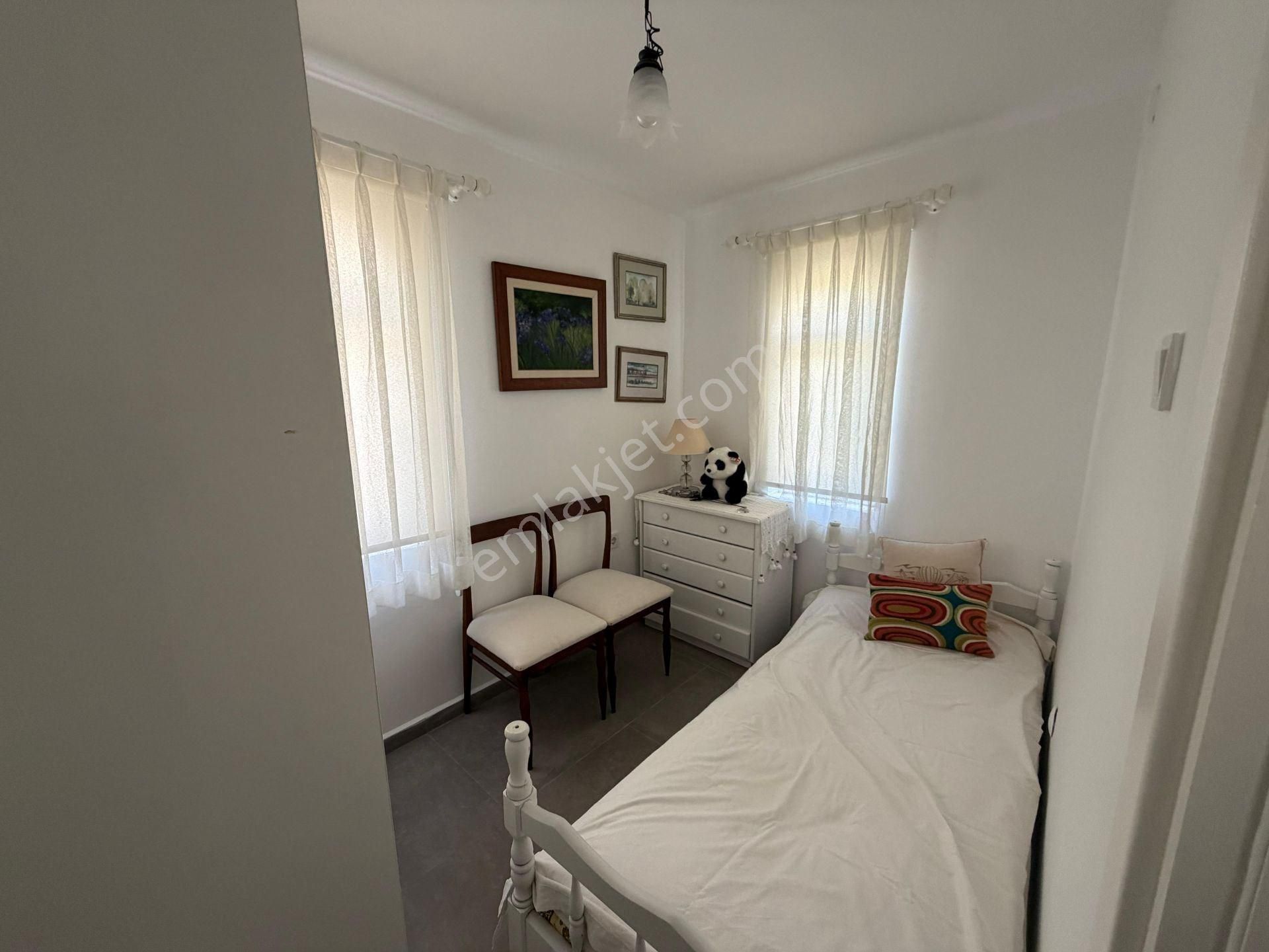 Boğaziçi Adabükü'nde Deniz Manzaralı Özel Plajlı Satılık Villa - Görsel 21