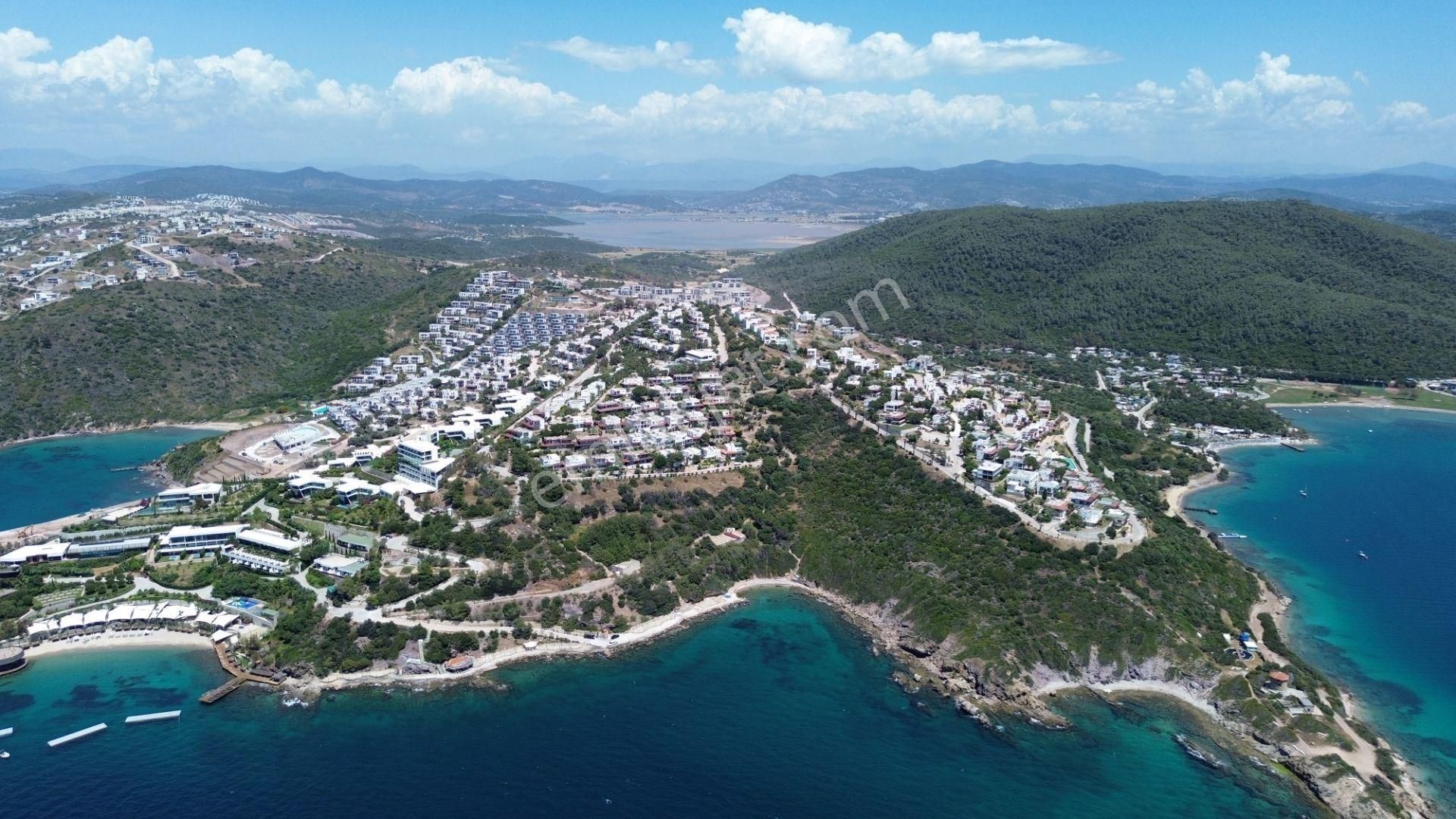 Boğaziçi Adabükü'nde Deniz Manzaralı Özel Plajlı Satılık Villa - Görsel 2