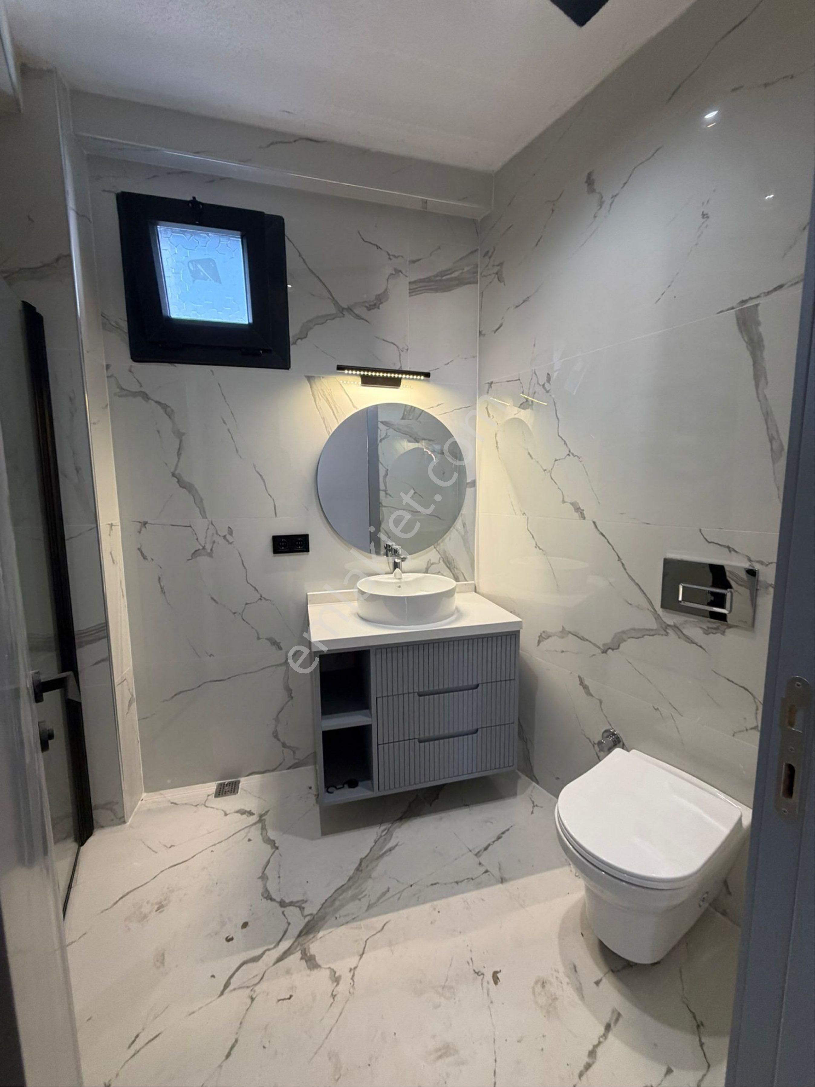 Kuşadası Merkezi Konumda Tek Müstakil 3+1 Havuzlu Sıfır Satılık Villa - Görsel 15