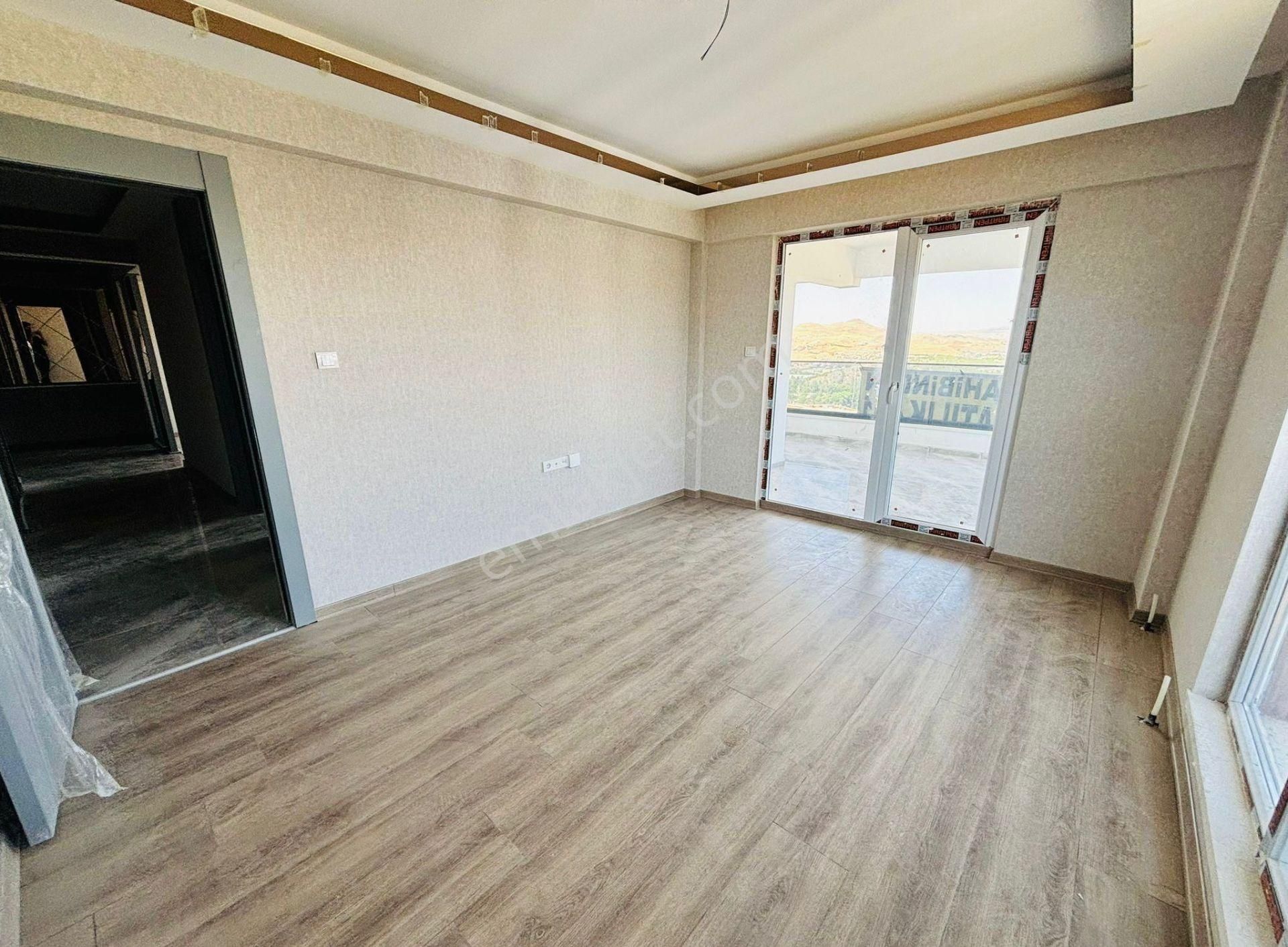 Mavi Gölün Dibinde İnanılmaz Yapılı Sitede Sıfır 4+1 Daire - Görsel 16